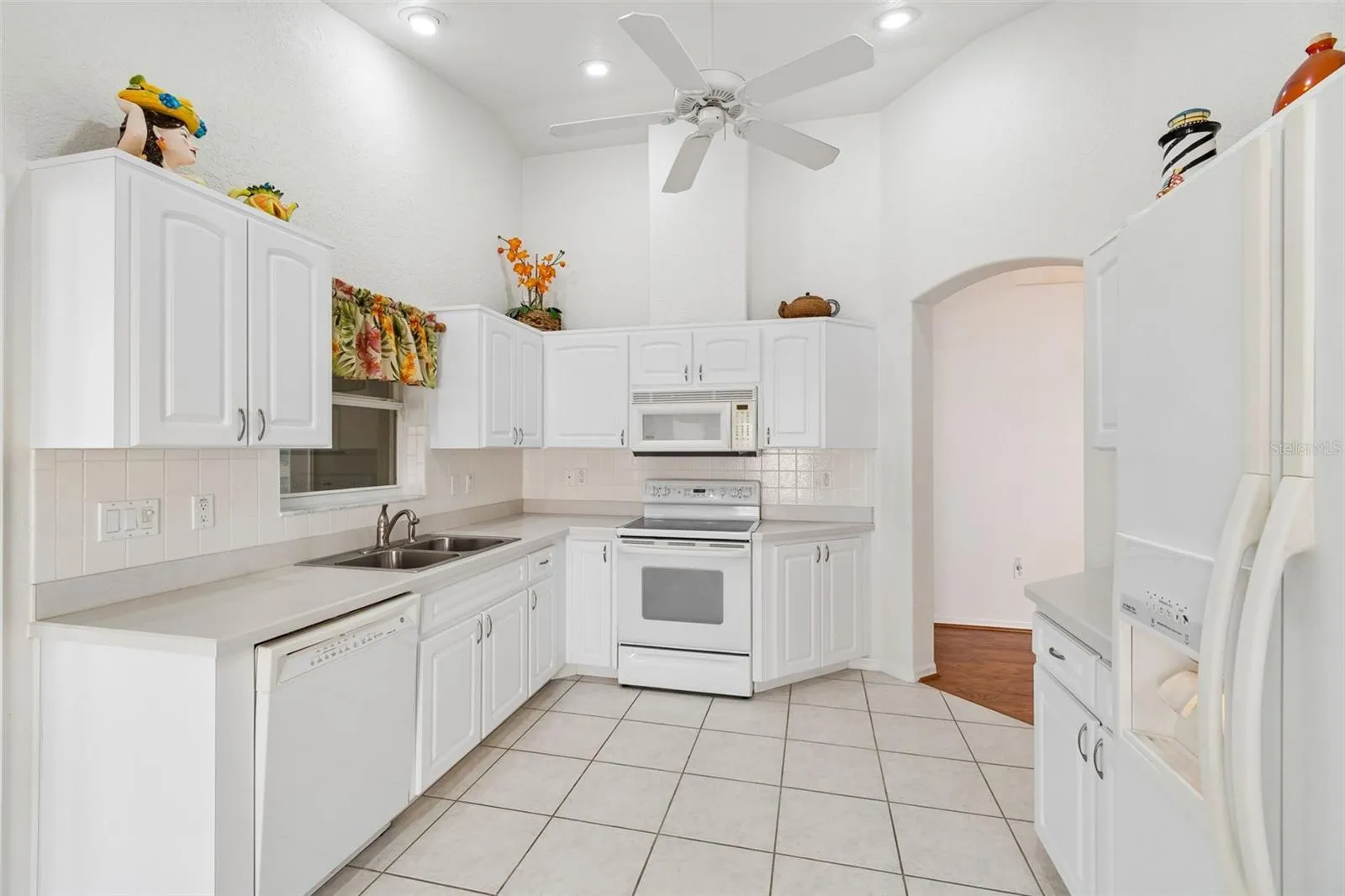 284 ROYAL PALM WAY