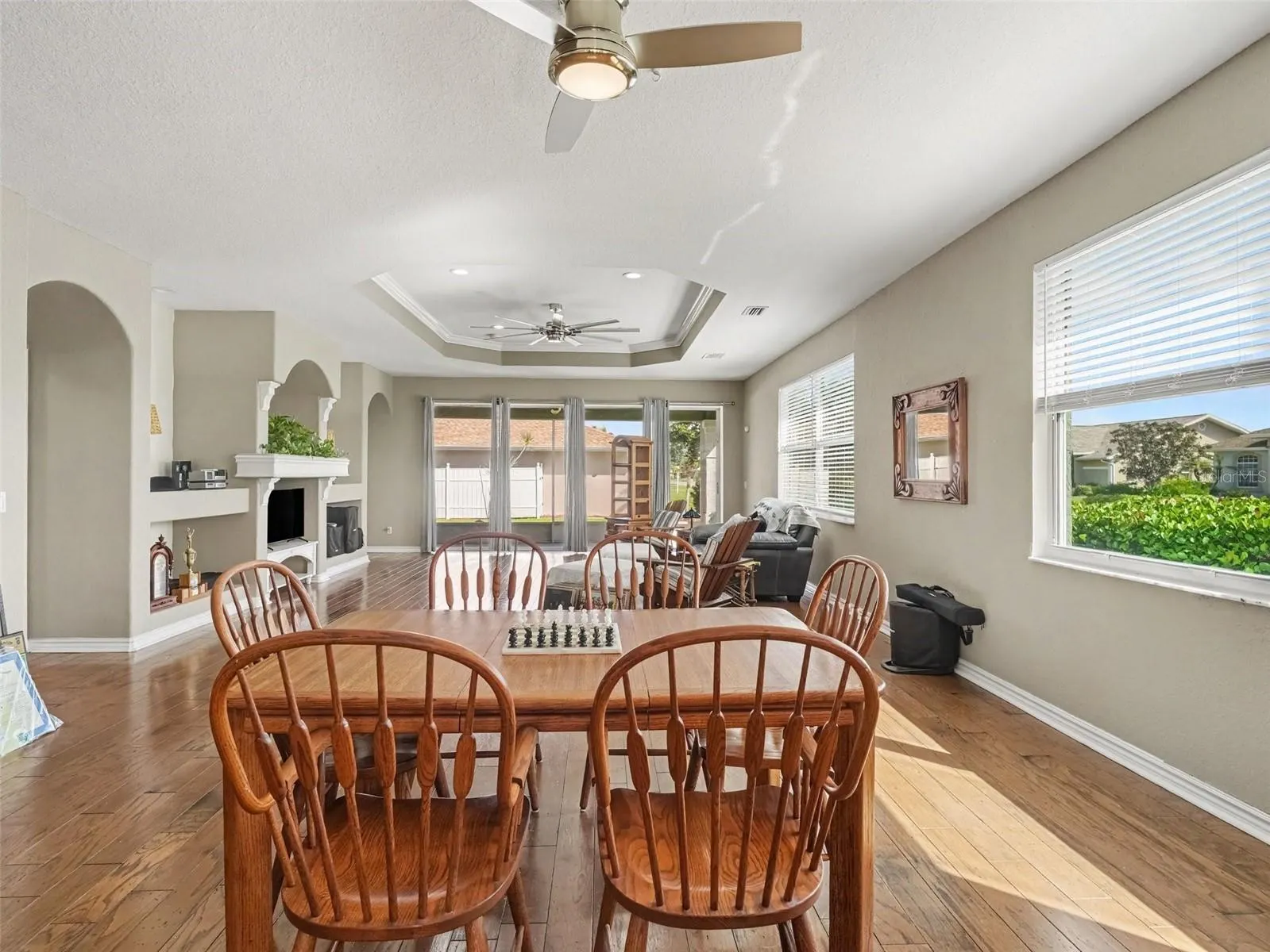 1380 WASHINGTON DR
