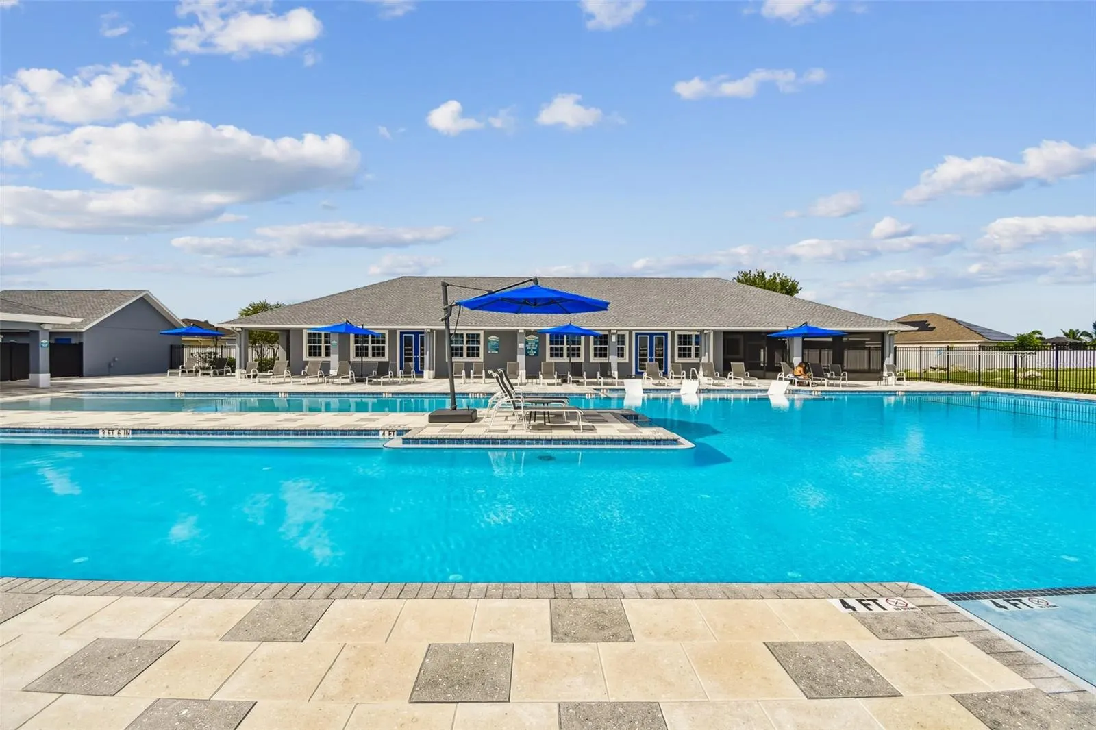 525 POWDER VIEW DR