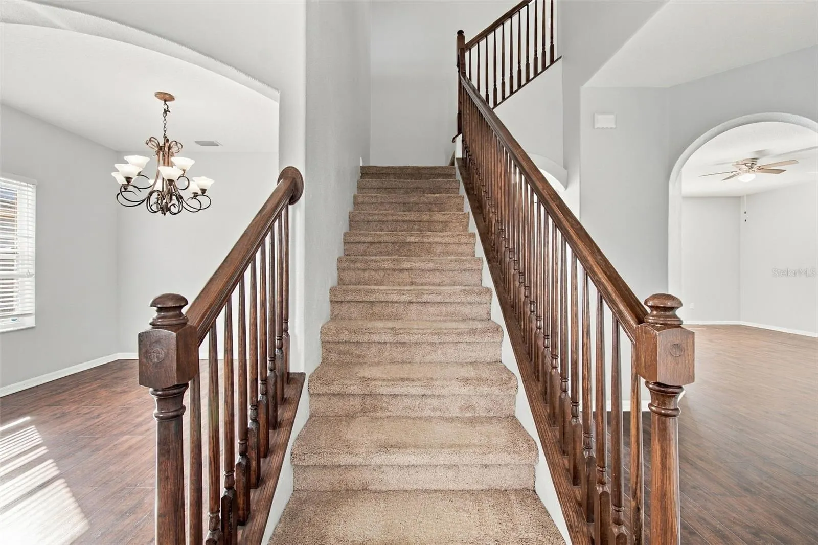525 POWDER VIEW DR