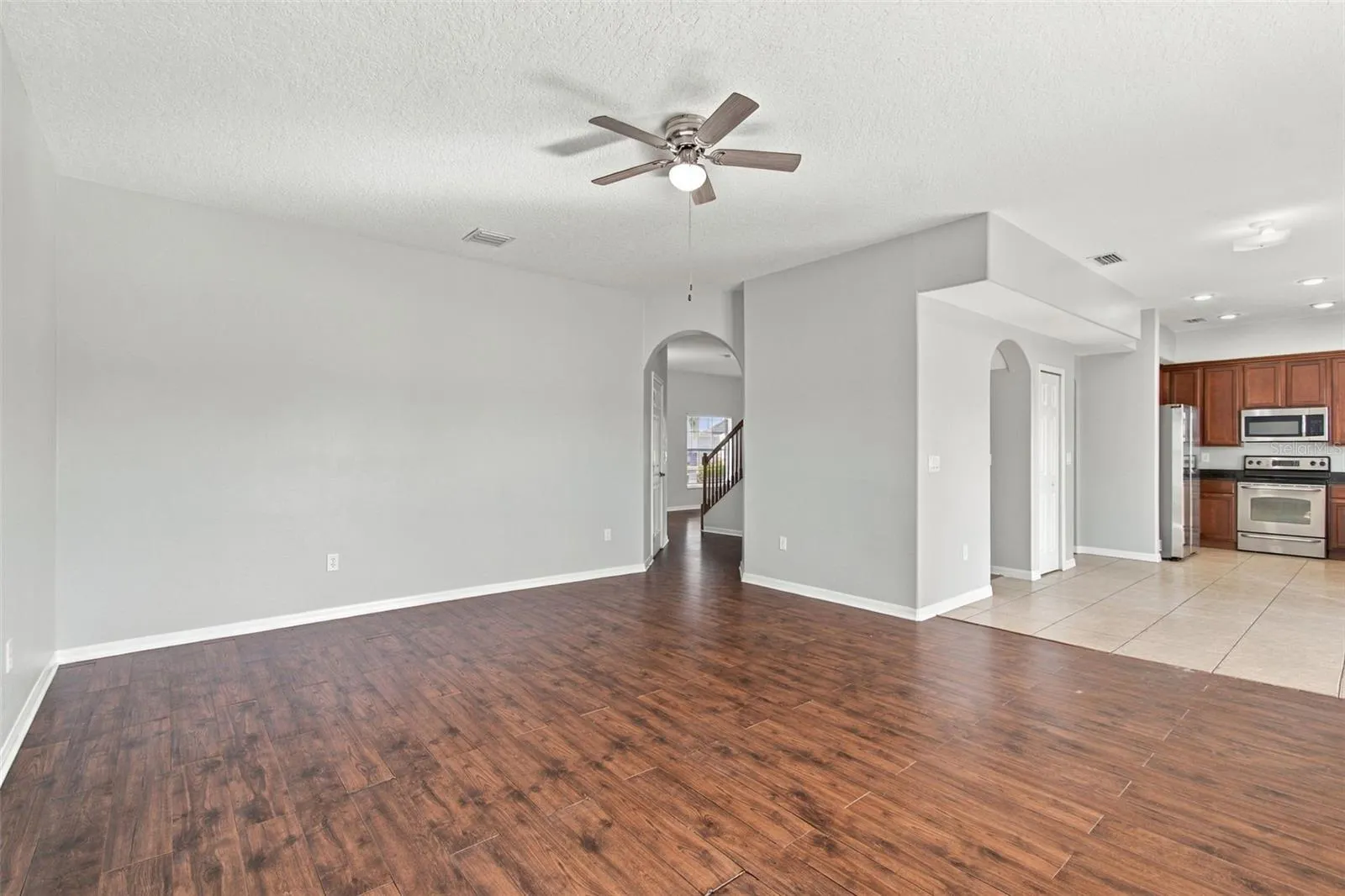 525 POWDER VIEW DR