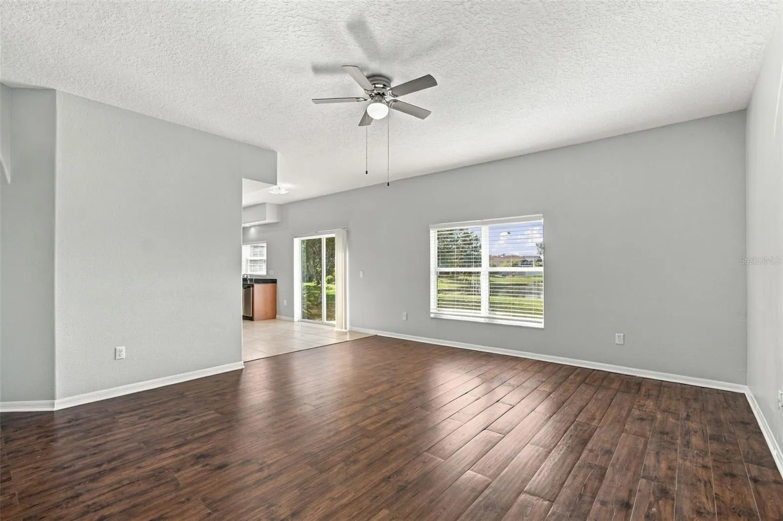 525 POWDER VIEW DR