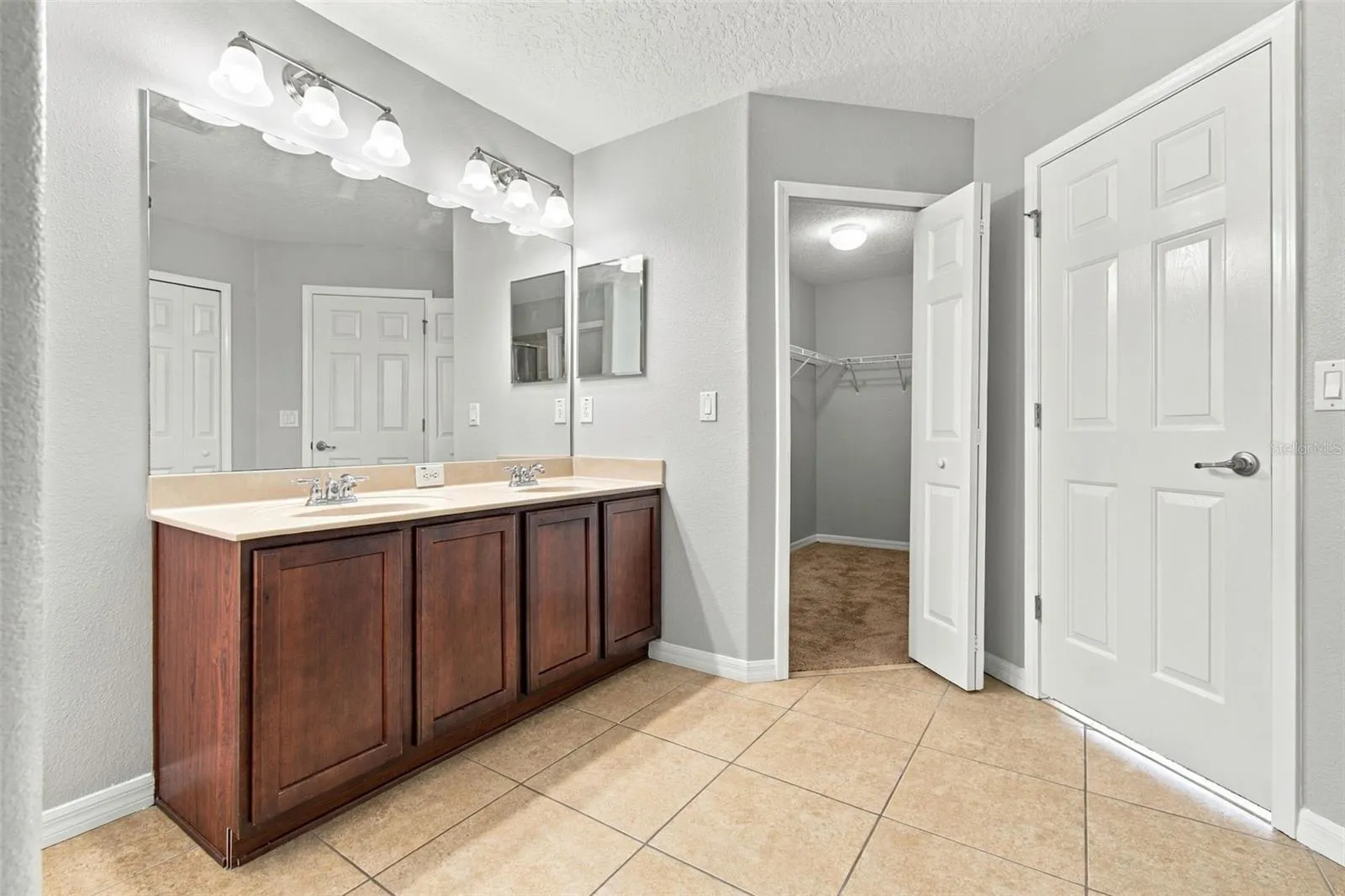 525 POWDER VIEW DR