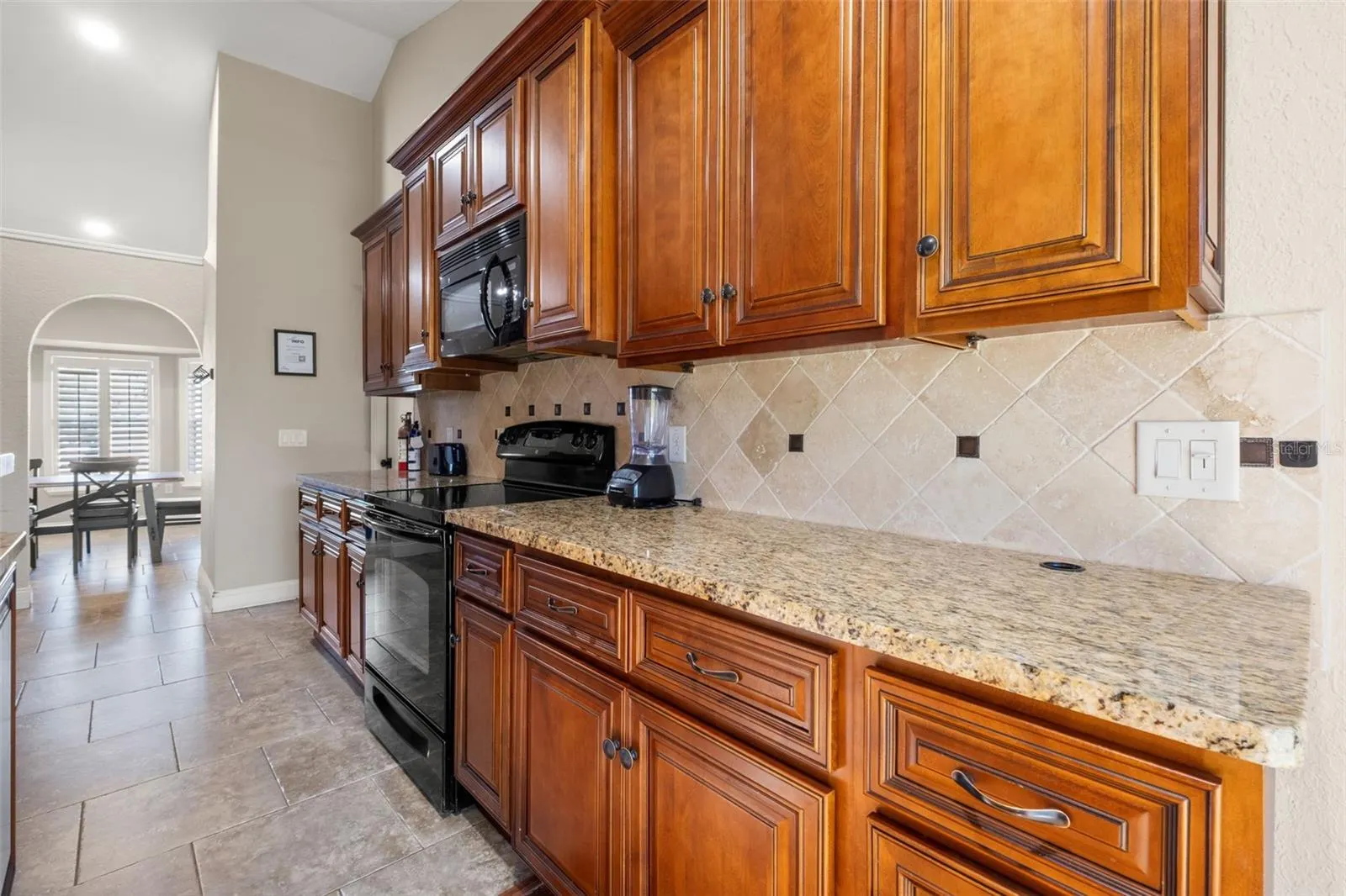 11134 MAYFLOWER RD