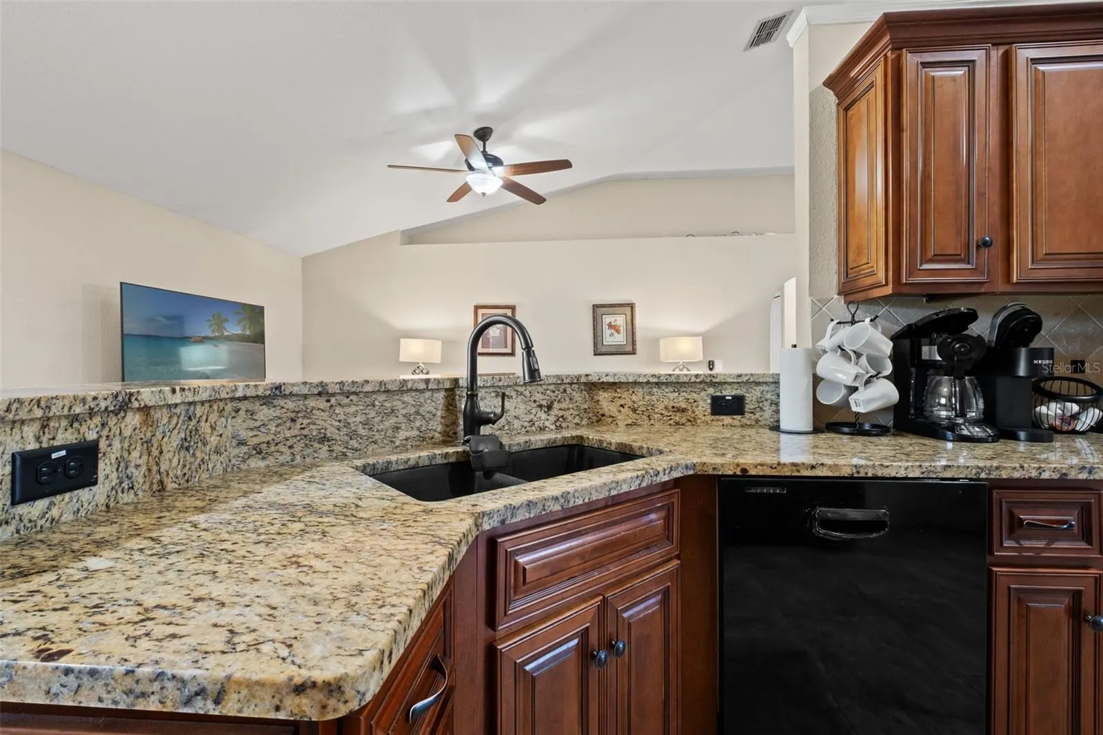 11134 MAYFLOWER RD