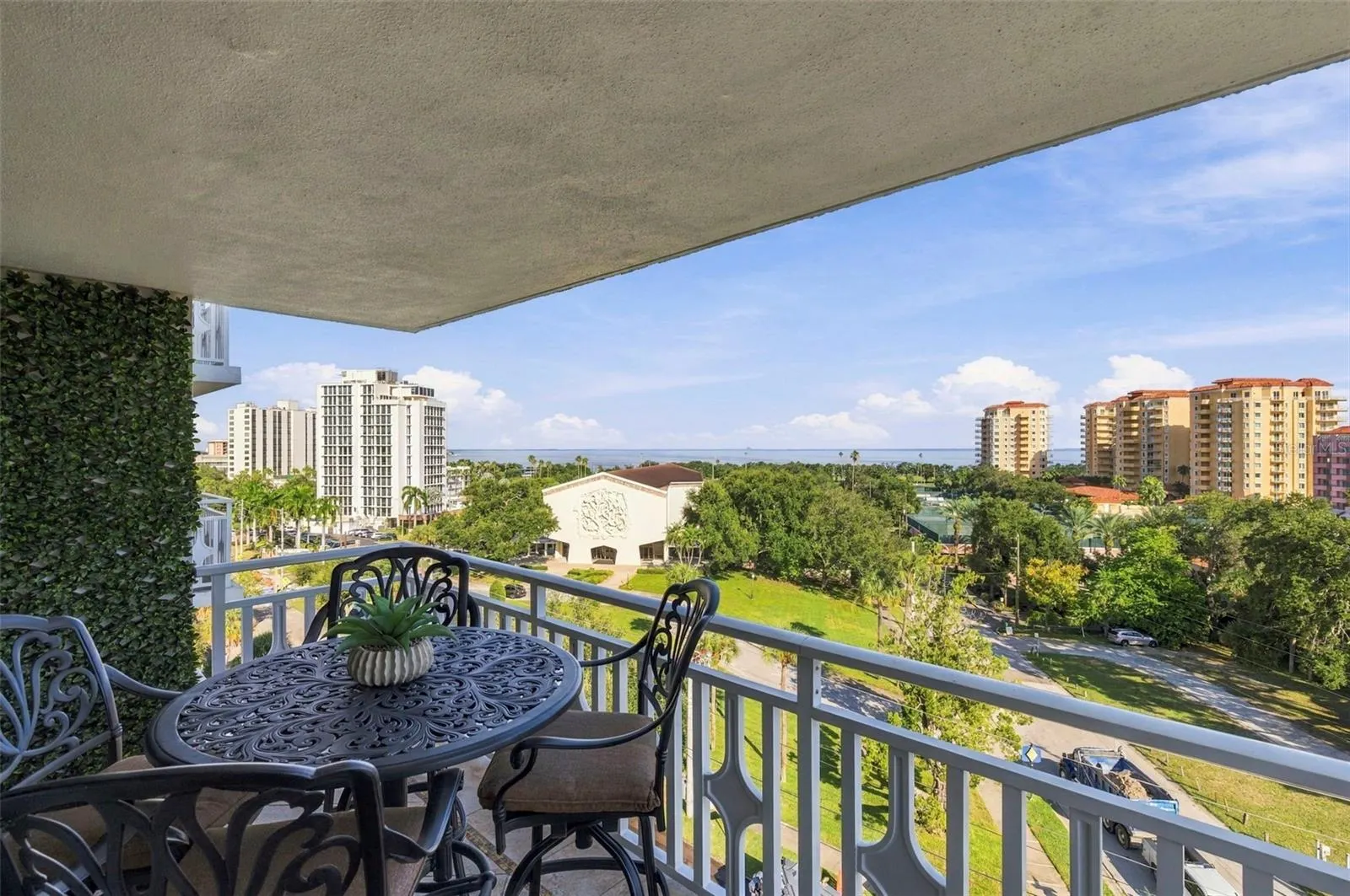 700 BEACH DR NE #803 #803