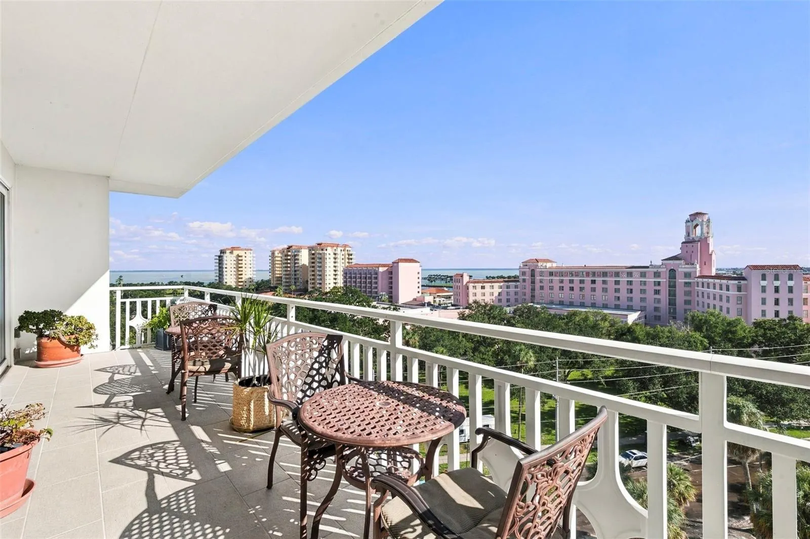 700 BEACH DR NE #803 #803