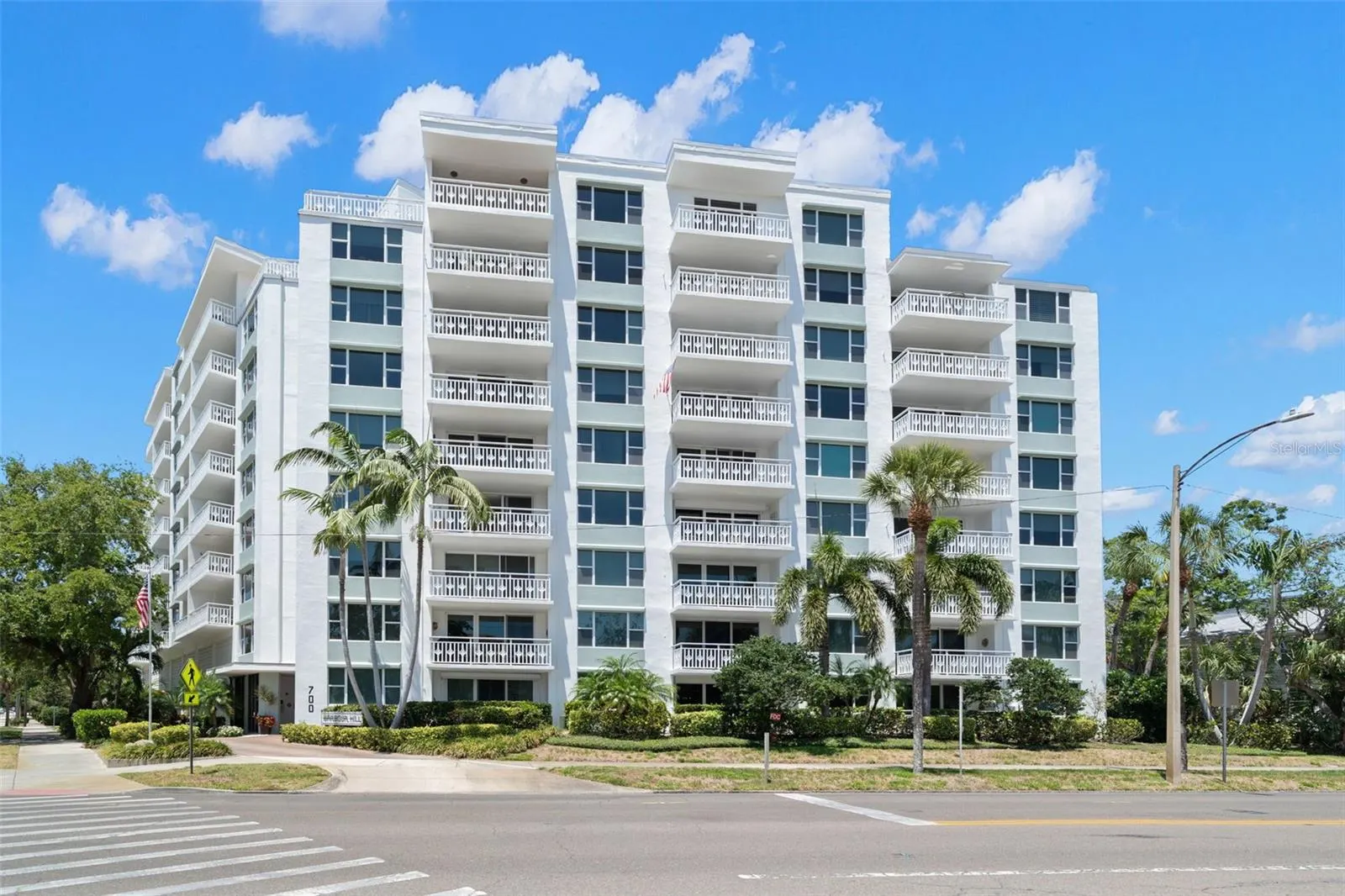 700 BEACH DR NE #803 #803