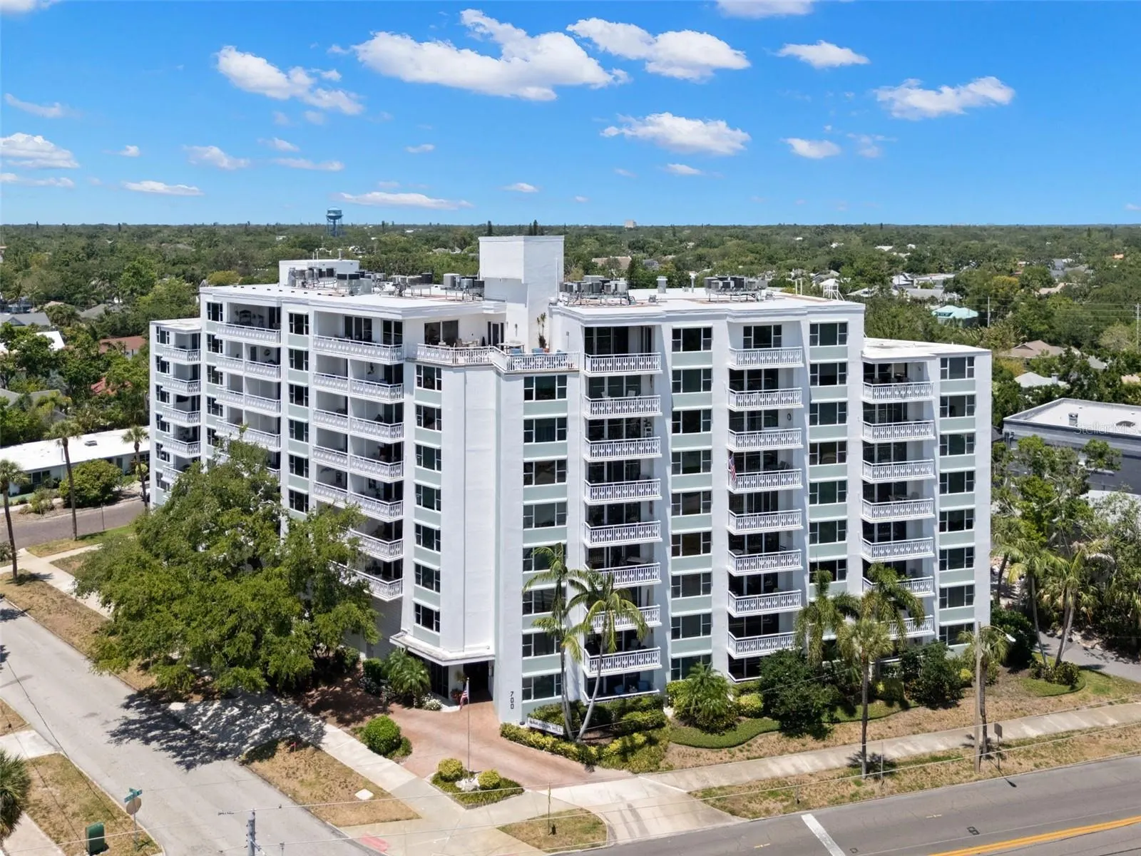 700 BEACH DR NE #803 #803