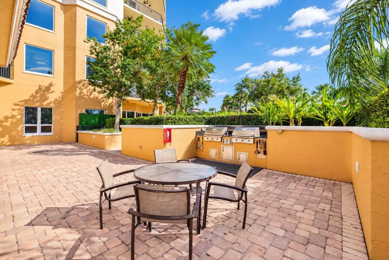 5823 BOWEN DANIEL DR #704 #704