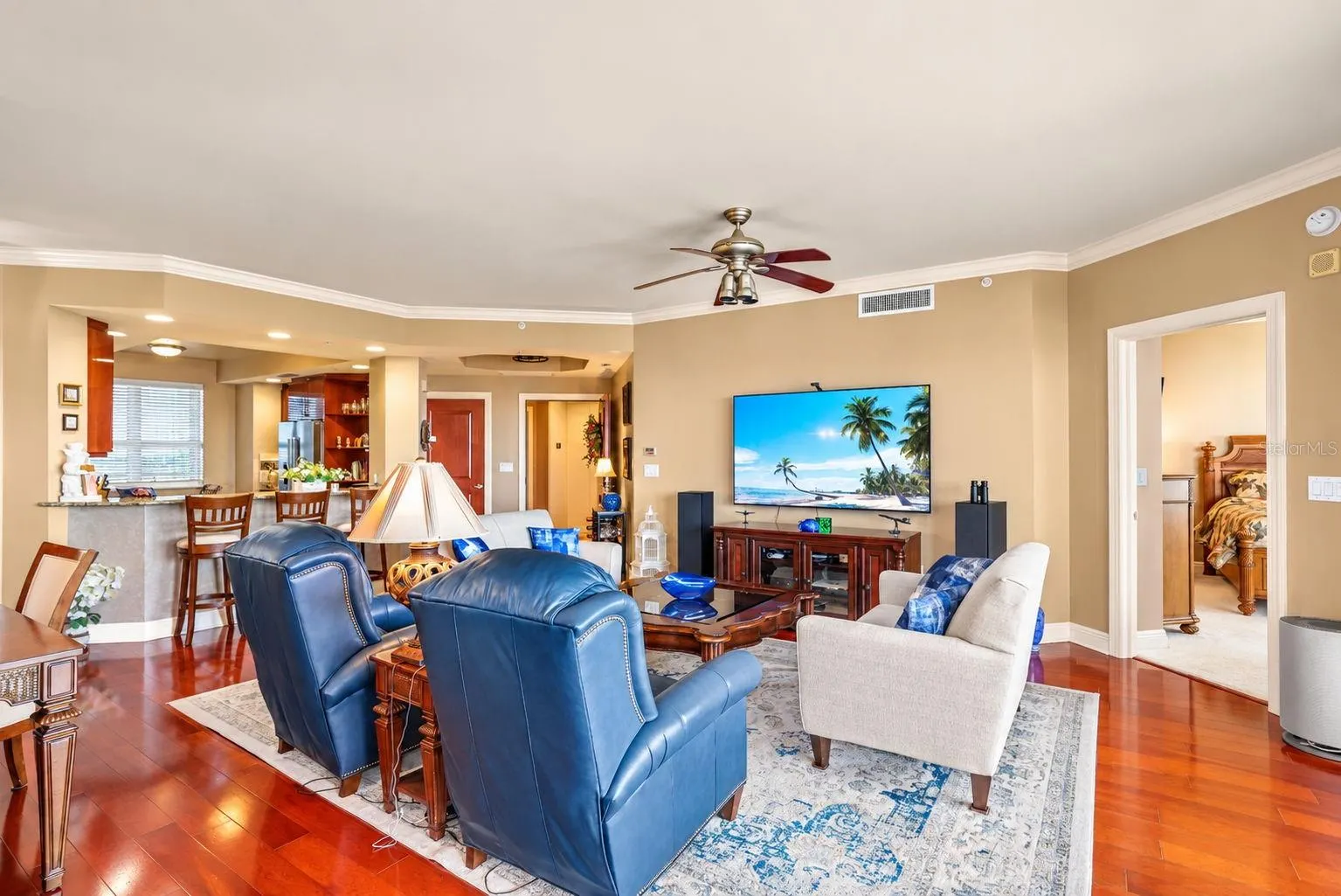 5823 BOWEN DANIEL DR #704 #704