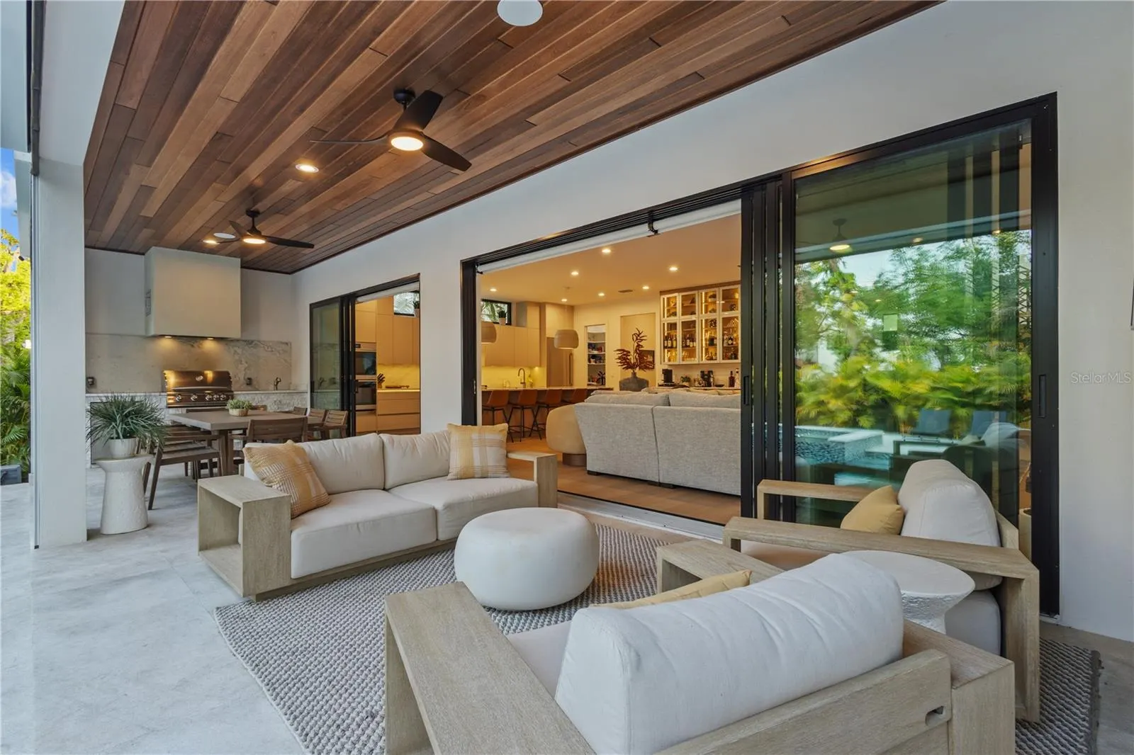 818 W KENTUCKY AVE