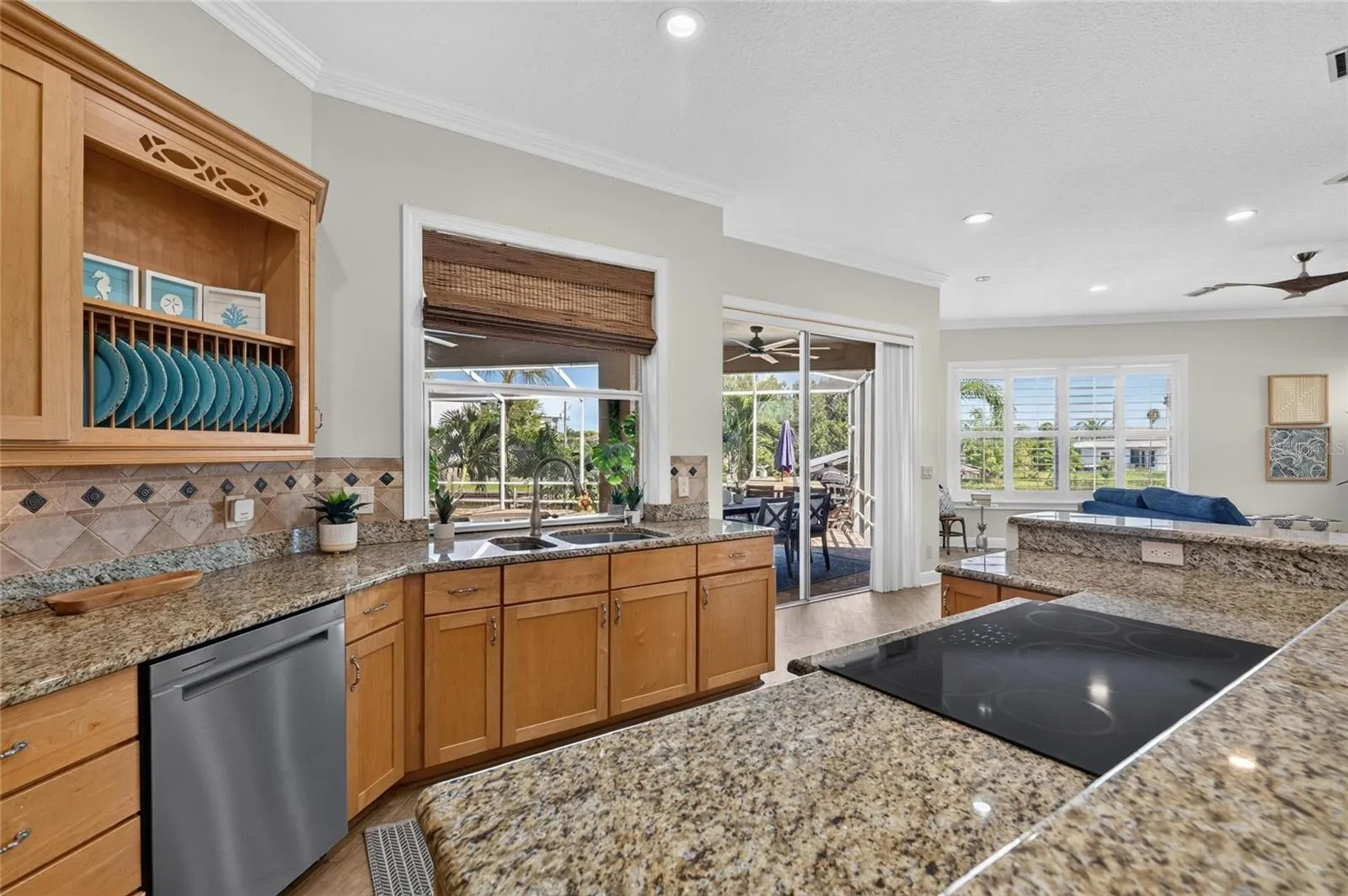 761 KINGSTON CT