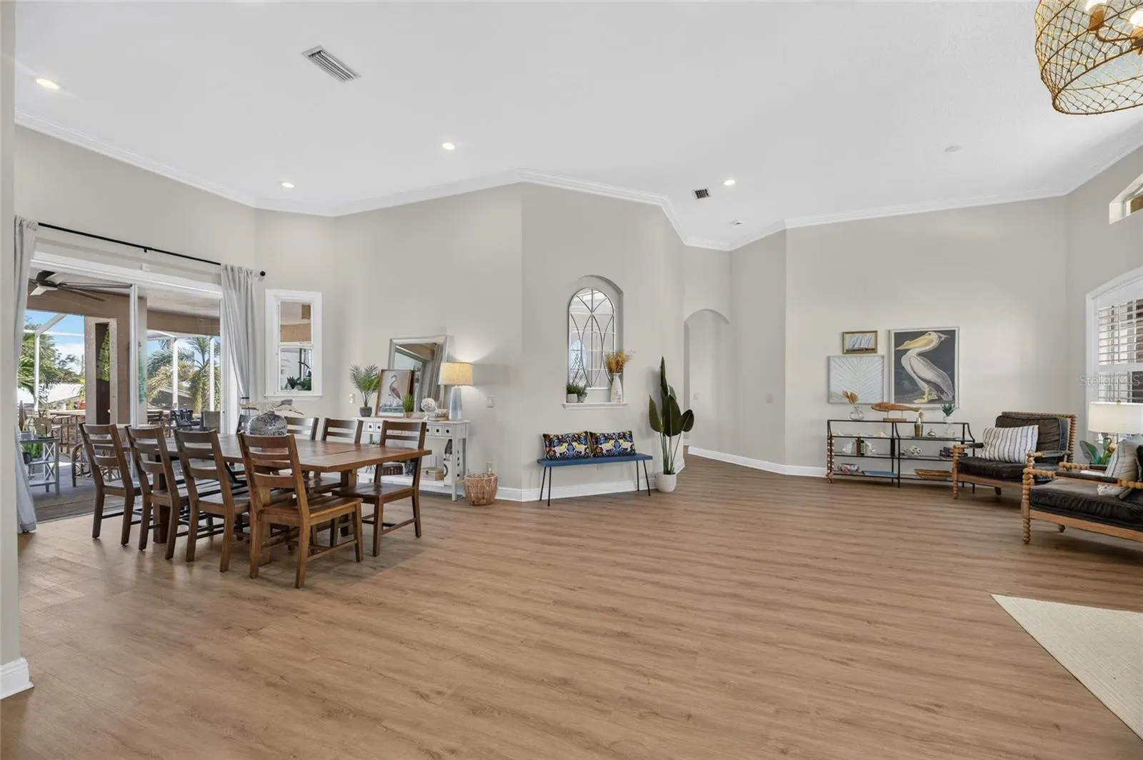 761 KINGSTON CT