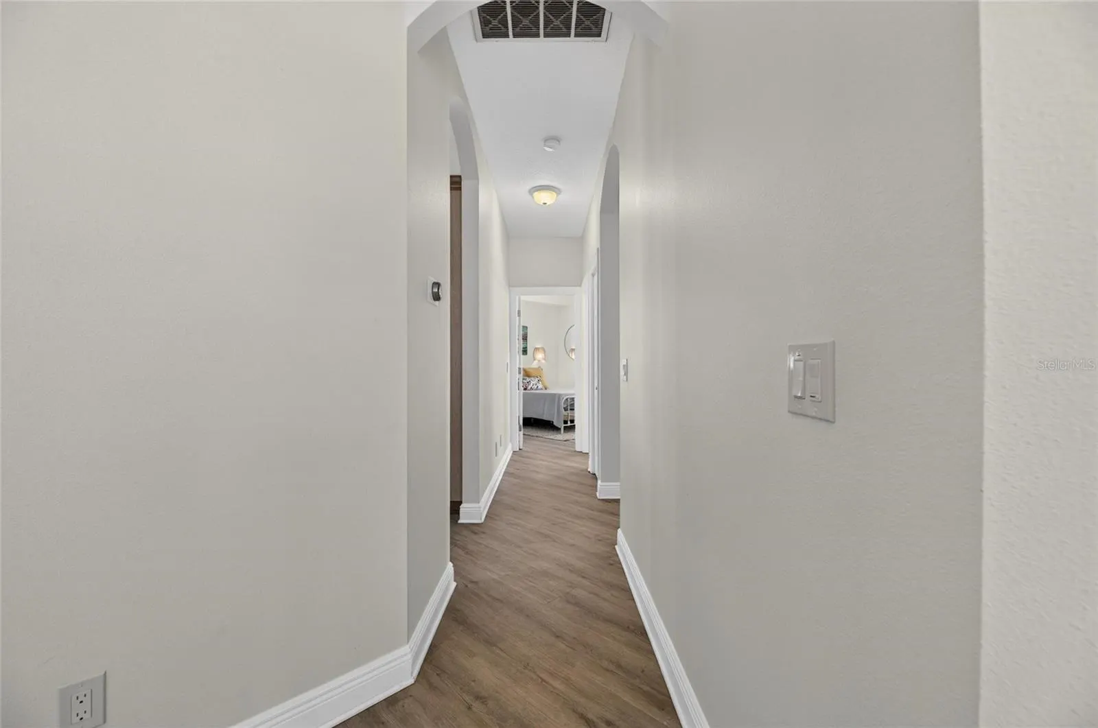 761 KINGSTON CT