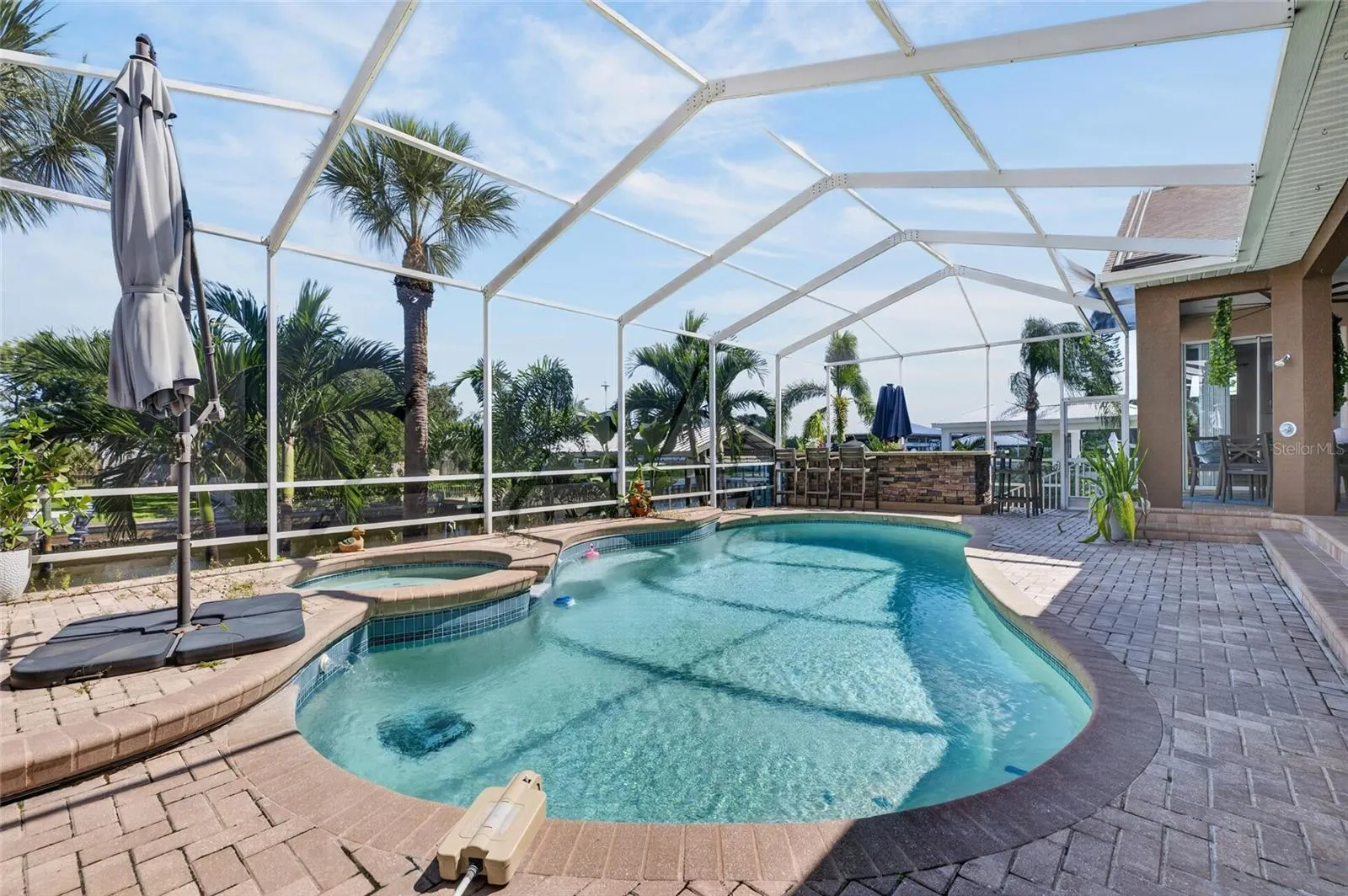 761 KINGSTON CT