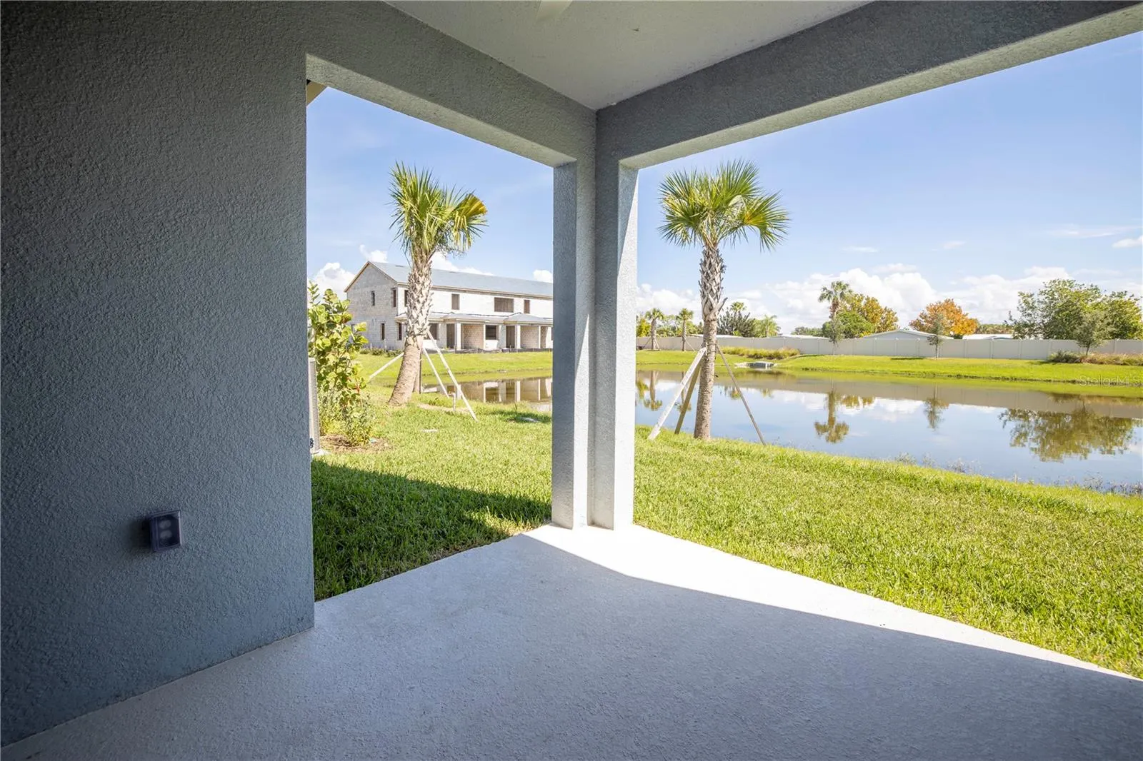 11261 BEACH WALK WAY NE