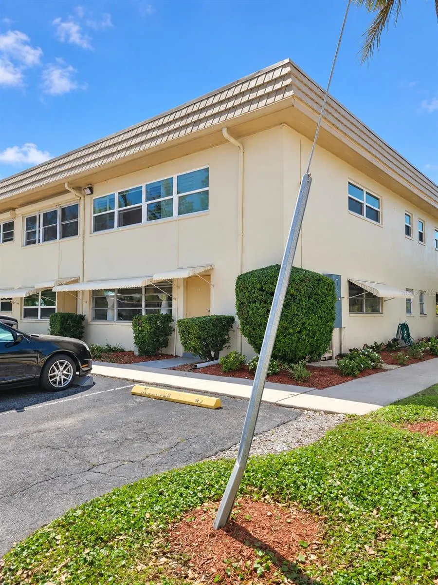 3850 13TH AVE #101 #101