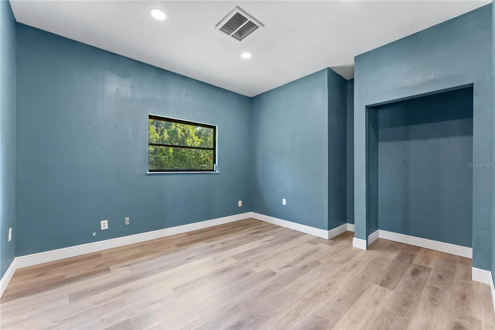 13042 TARPON SPRINGS RD