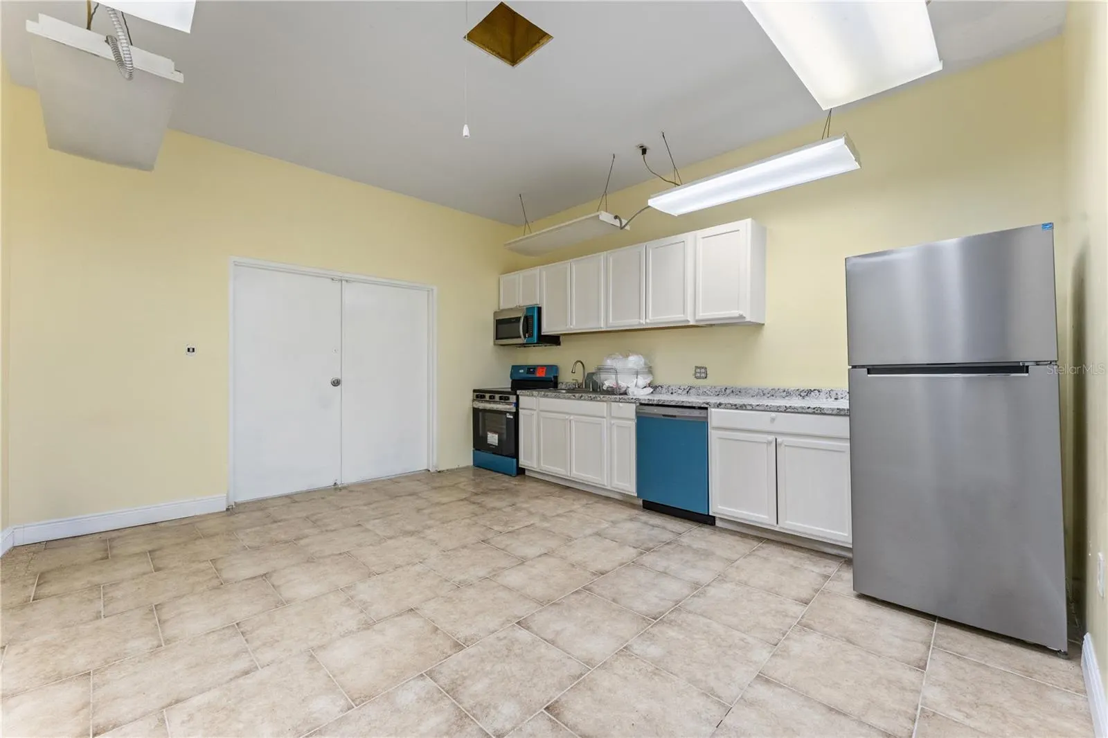 13042 TARPON SPRINGS RD
