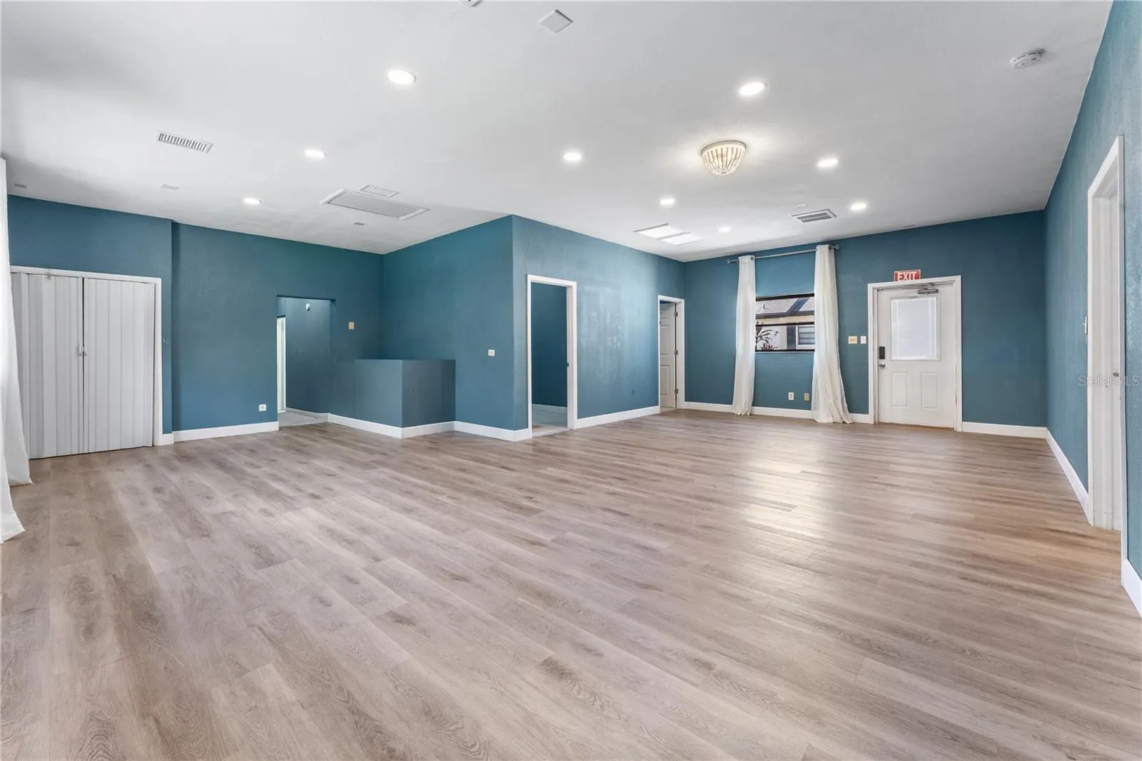 13042 TARPON SPRINGS RD