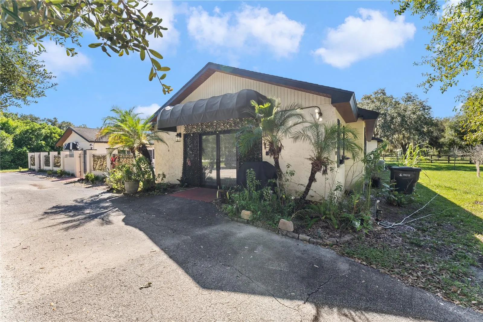 13042 TARPON SPRINGS RD