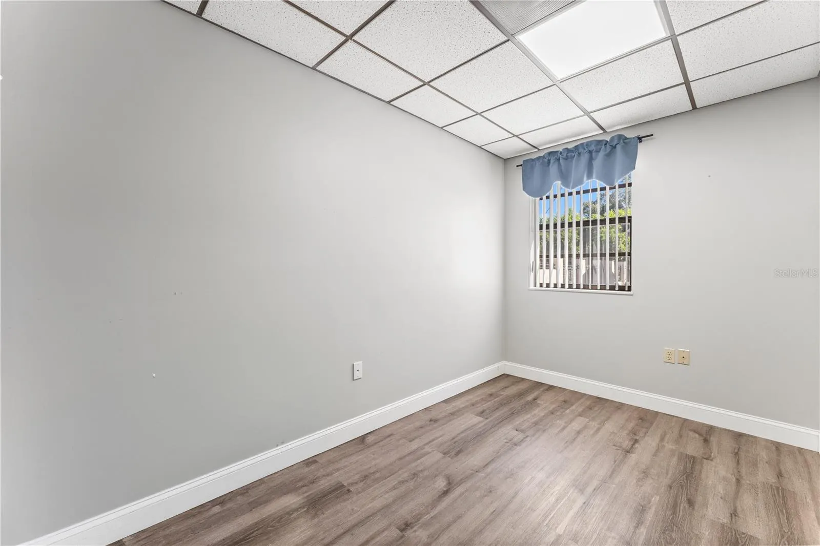 13042 TARPON SPRINGS RD