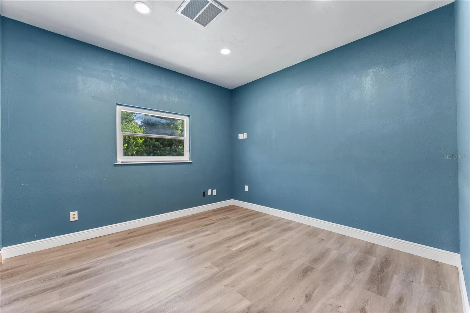13042 TARPON SPRINGS RD