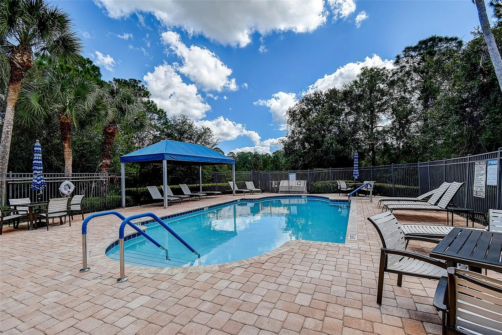 10109 MOWRY LN