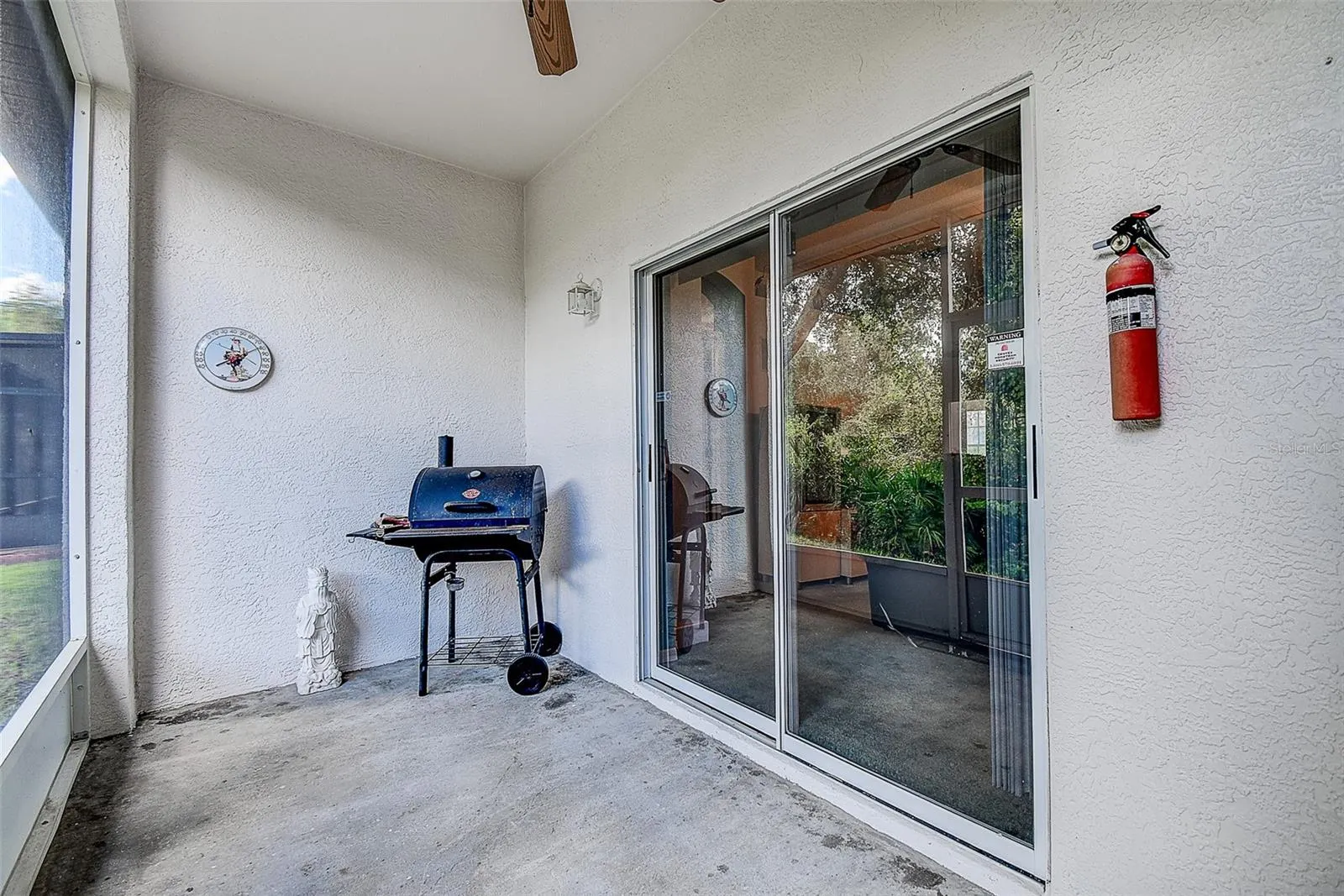 10109 MOWRY LN