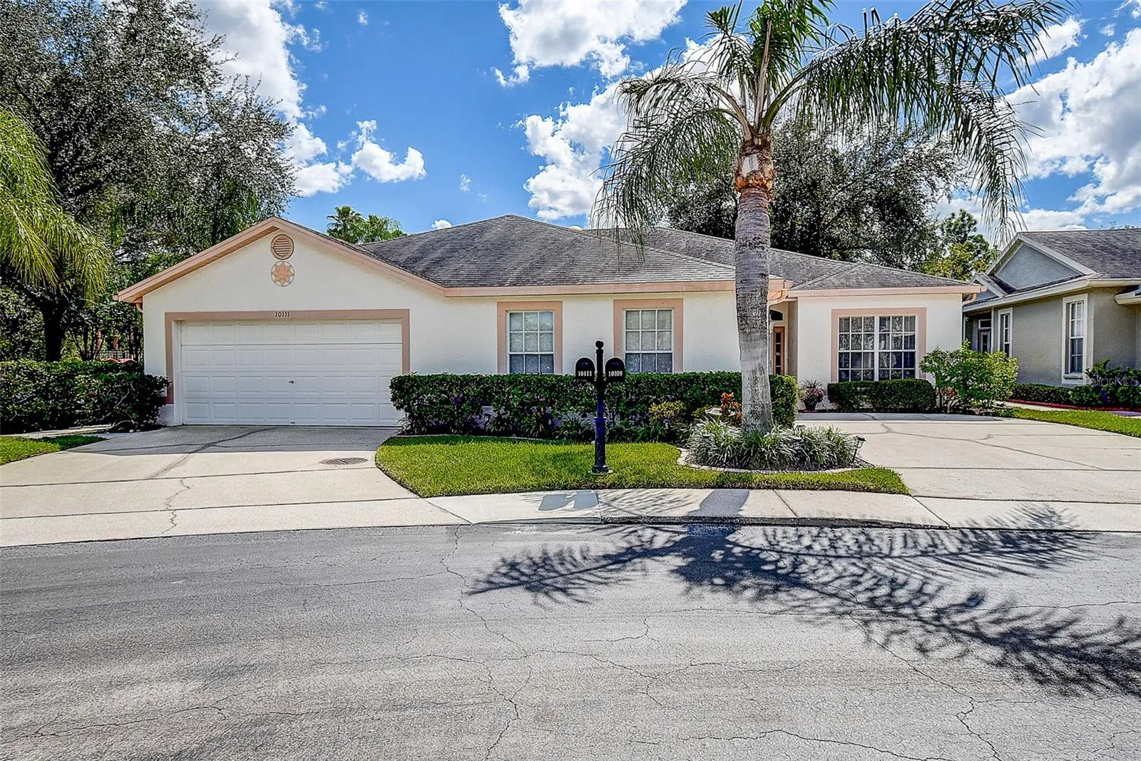 10109 MOWRY LN