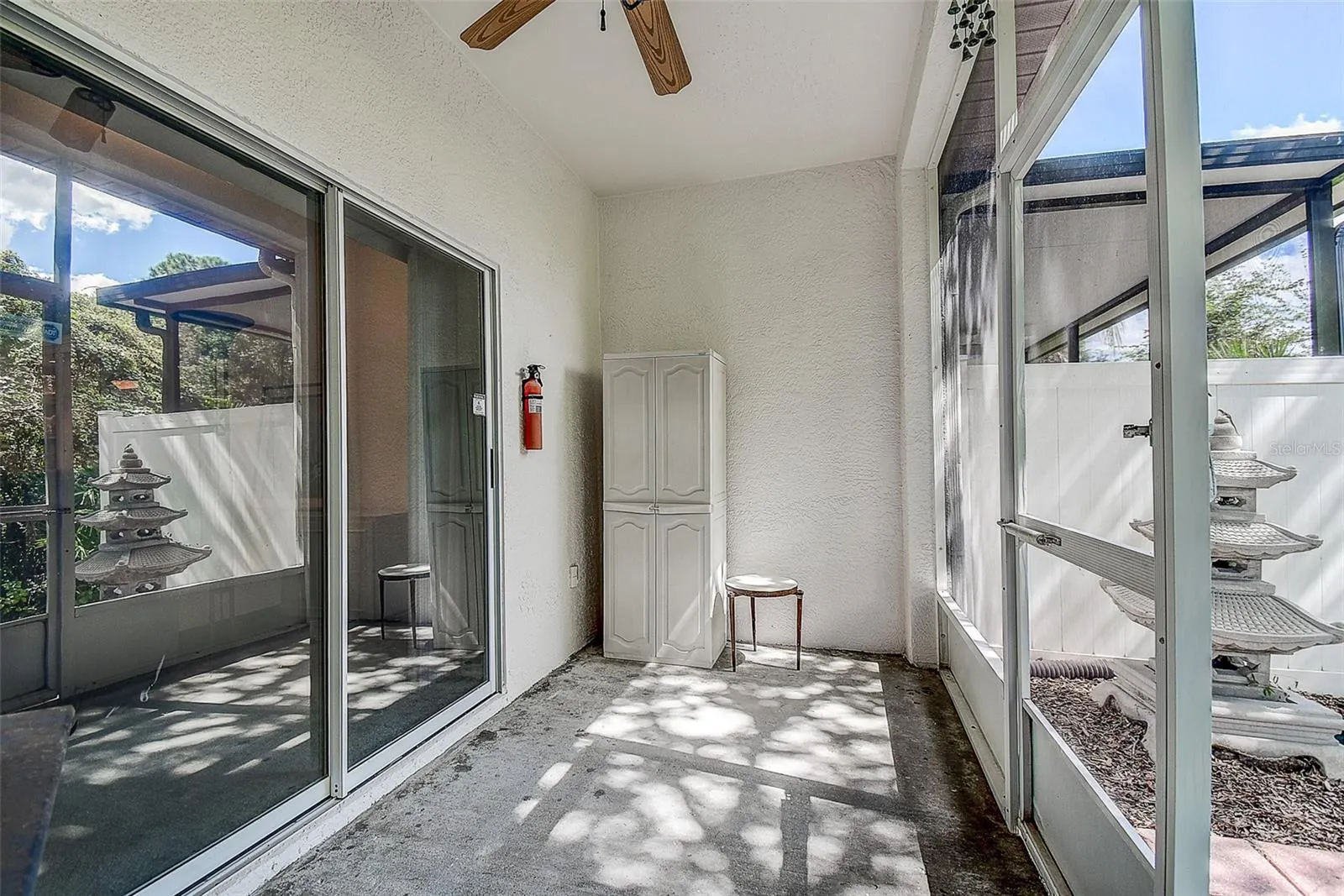 10109 MOWRY LN