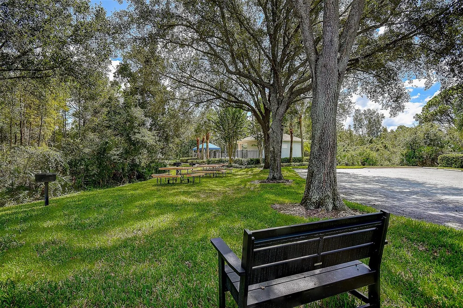 10109 MOWRY LN