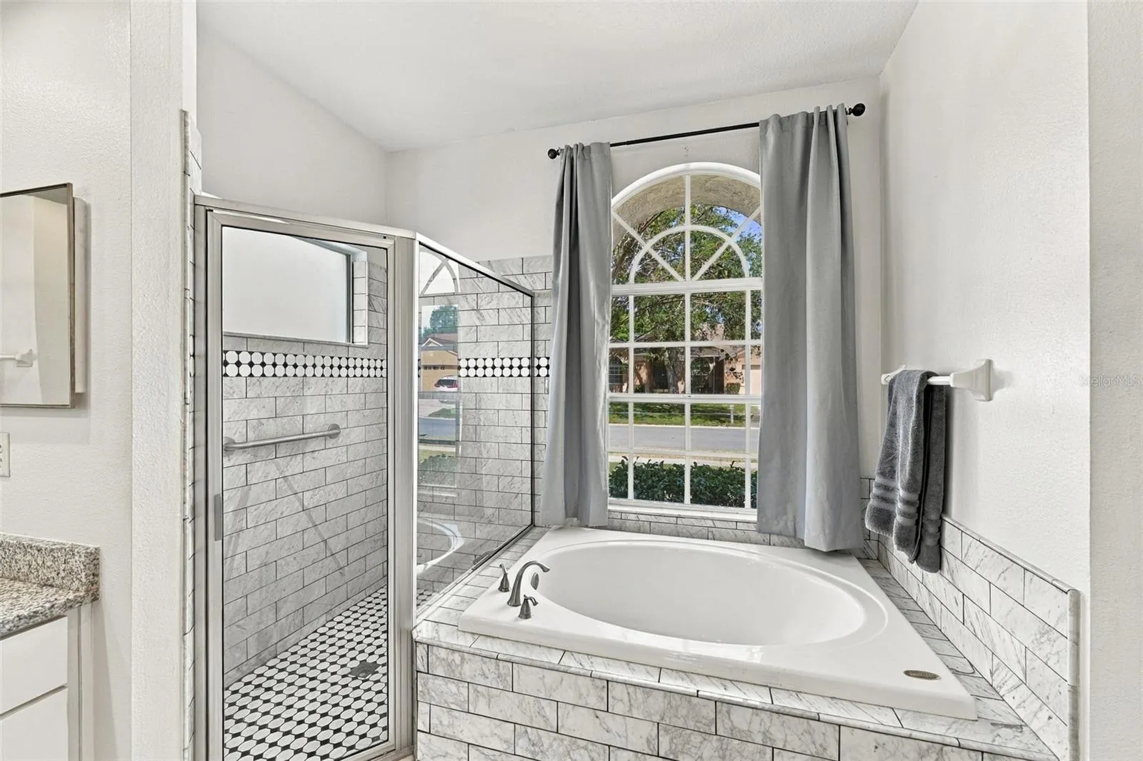 4307 BROOKE DR