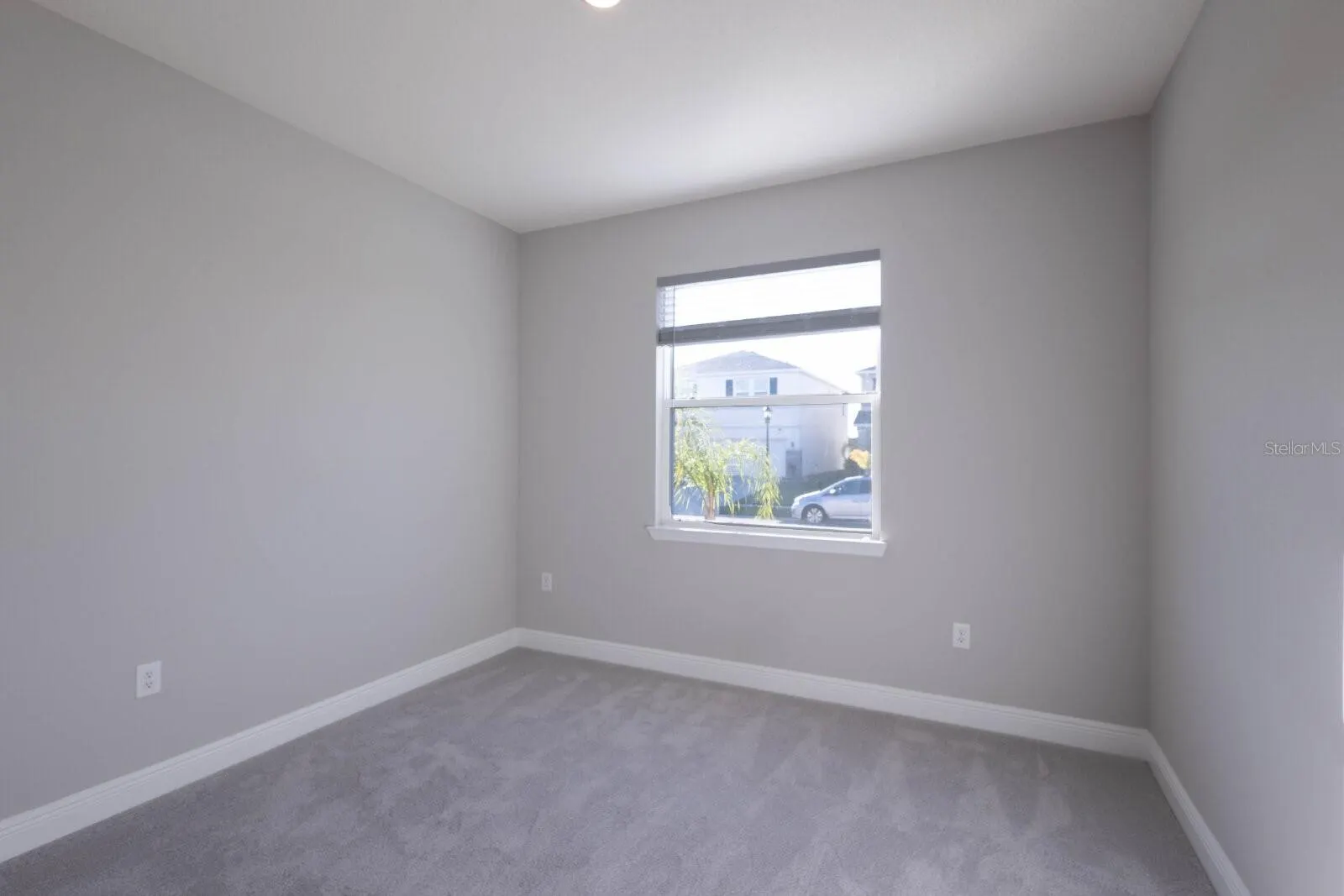 345 MANGROVE MANOR DR