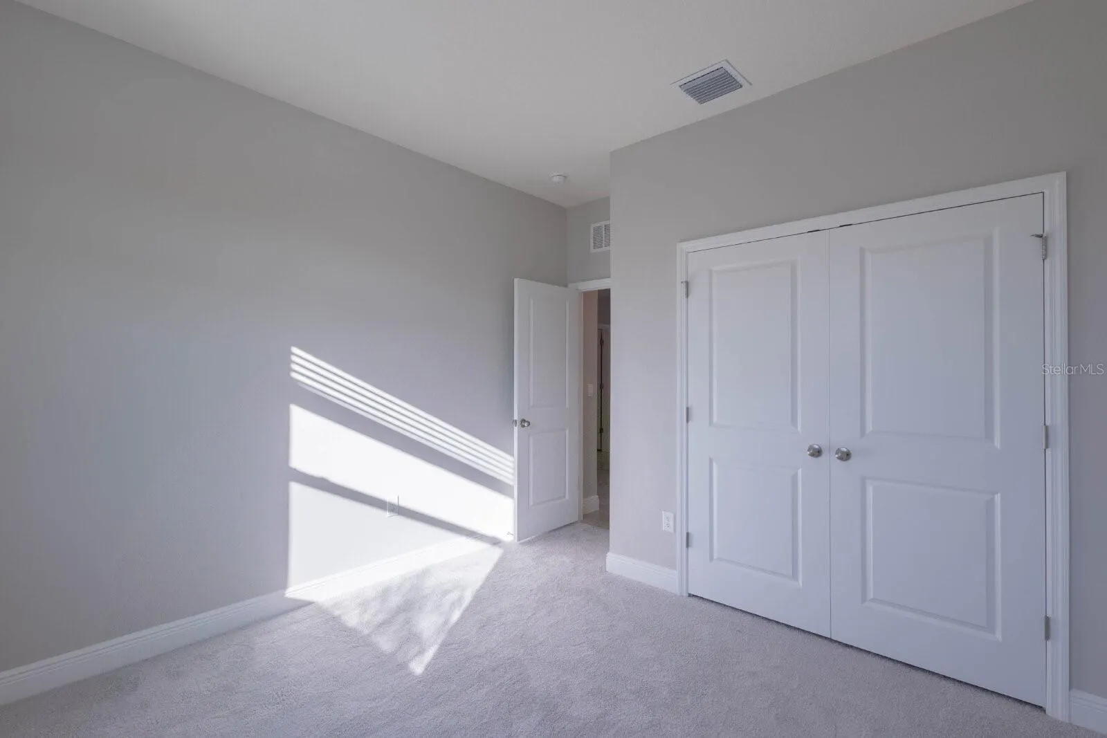 345 MANGROVE MANOR DR