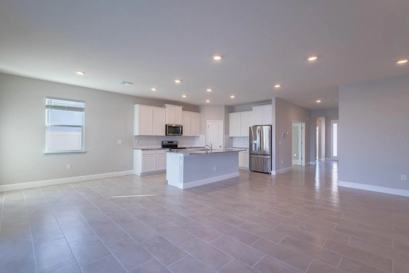 345 MANGROVE MANOR DR