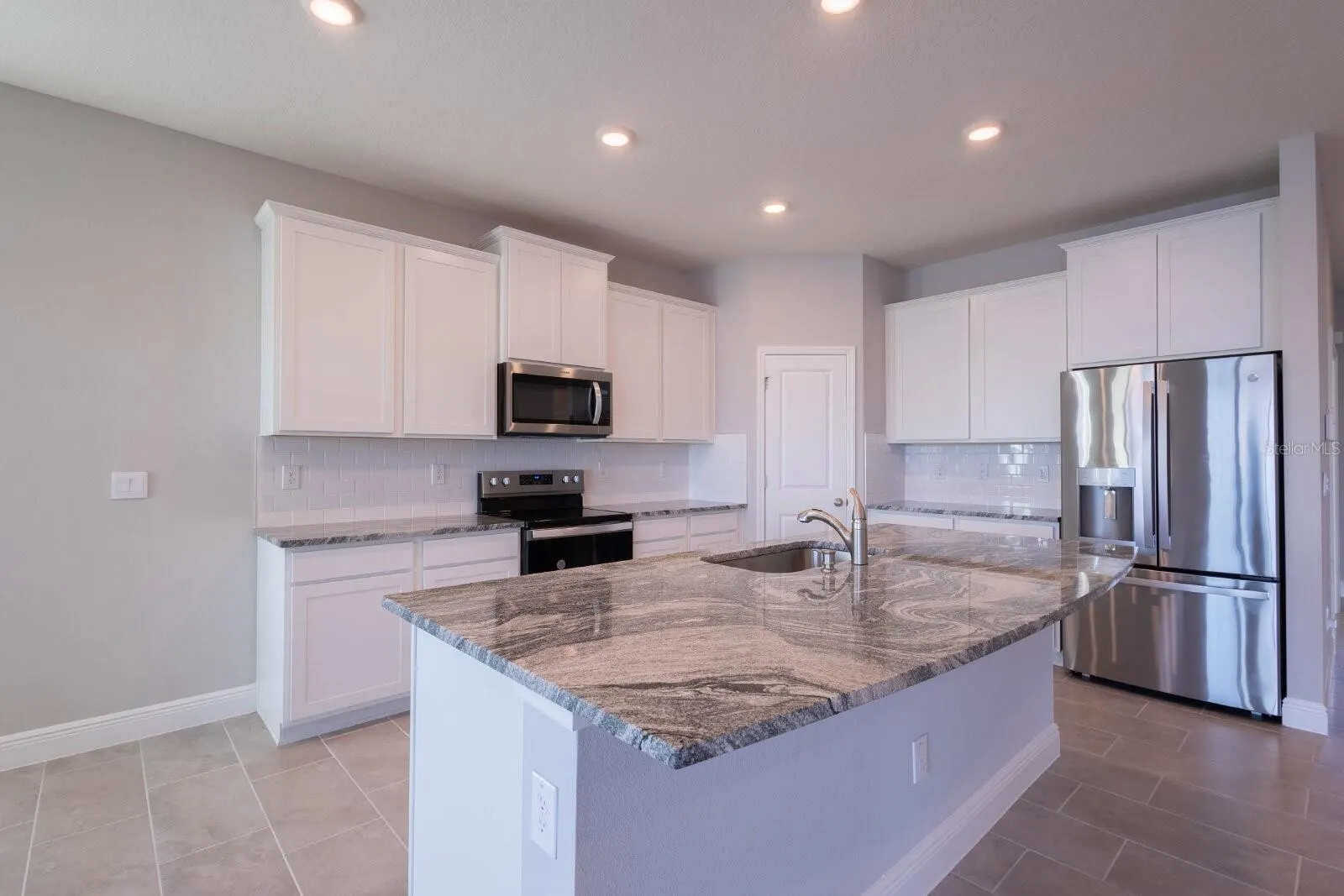 345 MANGROVE MANOR DR