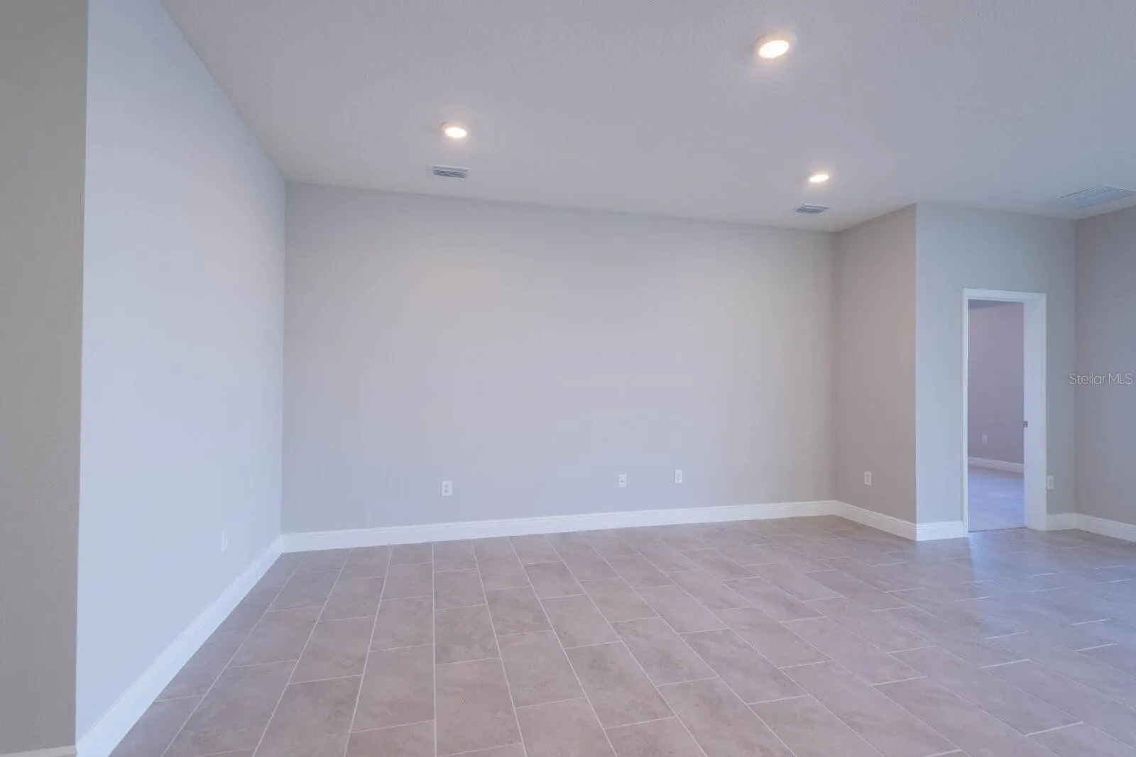 345 MANGROVE MANOR DR