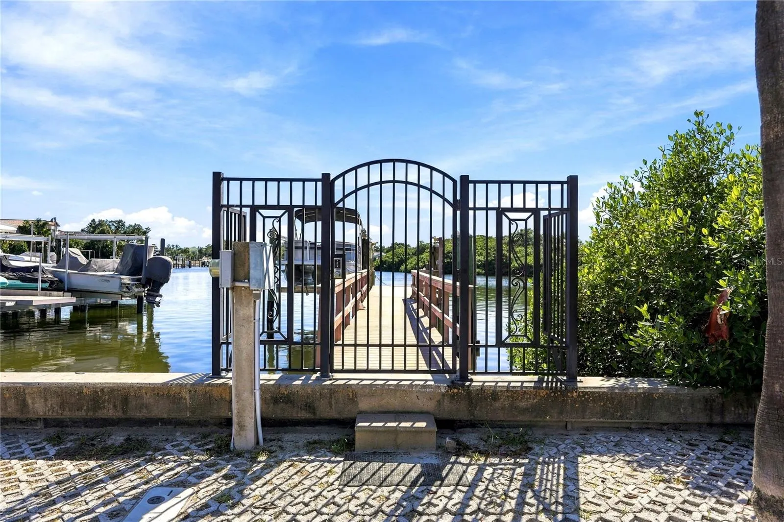 200 BRIGHTWATERS BLVD NE