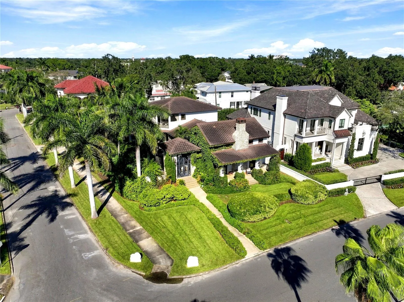 200 BRIGHTWATERS BLVD NE