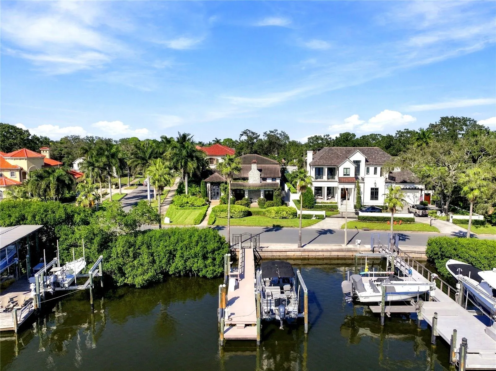 200 BRIGHTWATERS BLVD NE