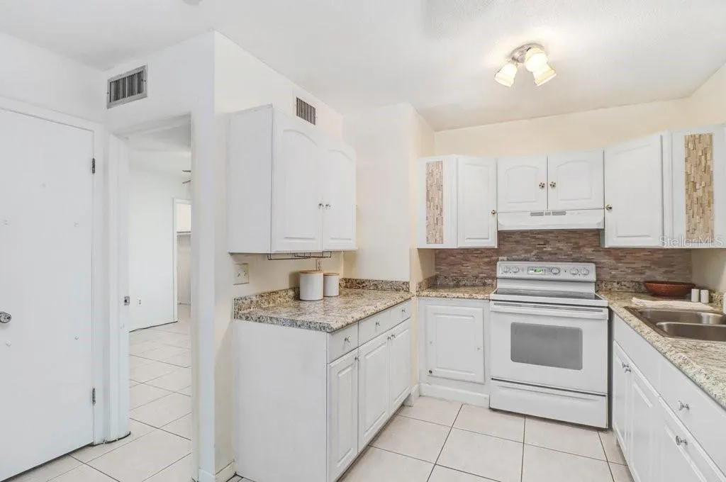 6006 LILLI WAY #NA #NA