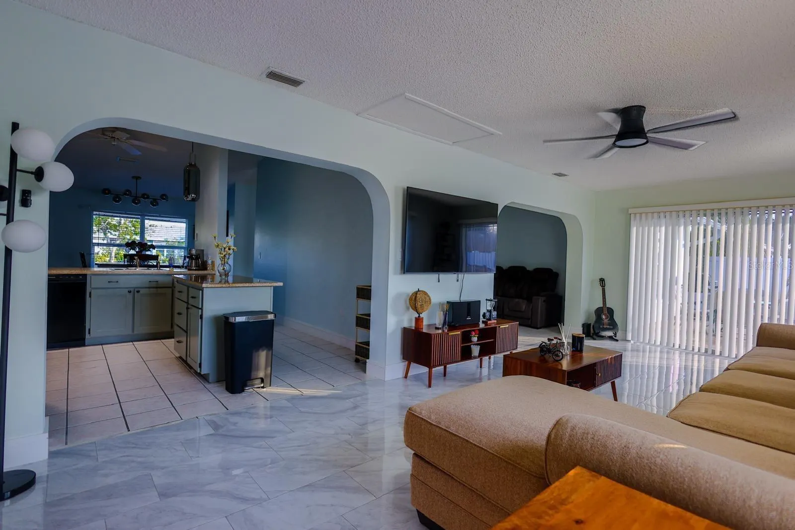 4004 HIGHLAND AVE W