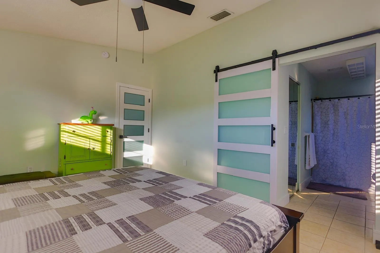 4004 HIGHLAND AVE W