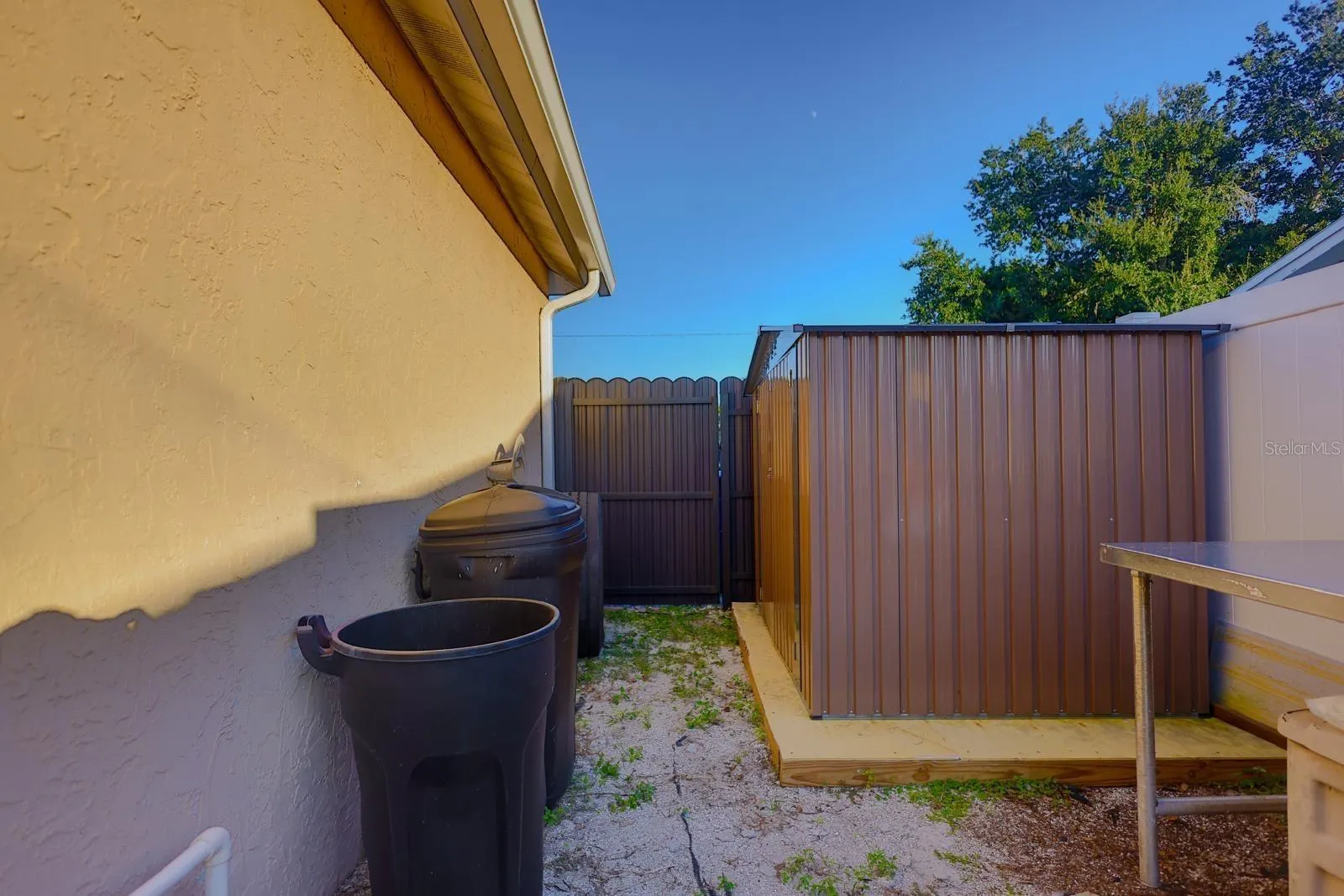 4004 HIGHLAND AVE W