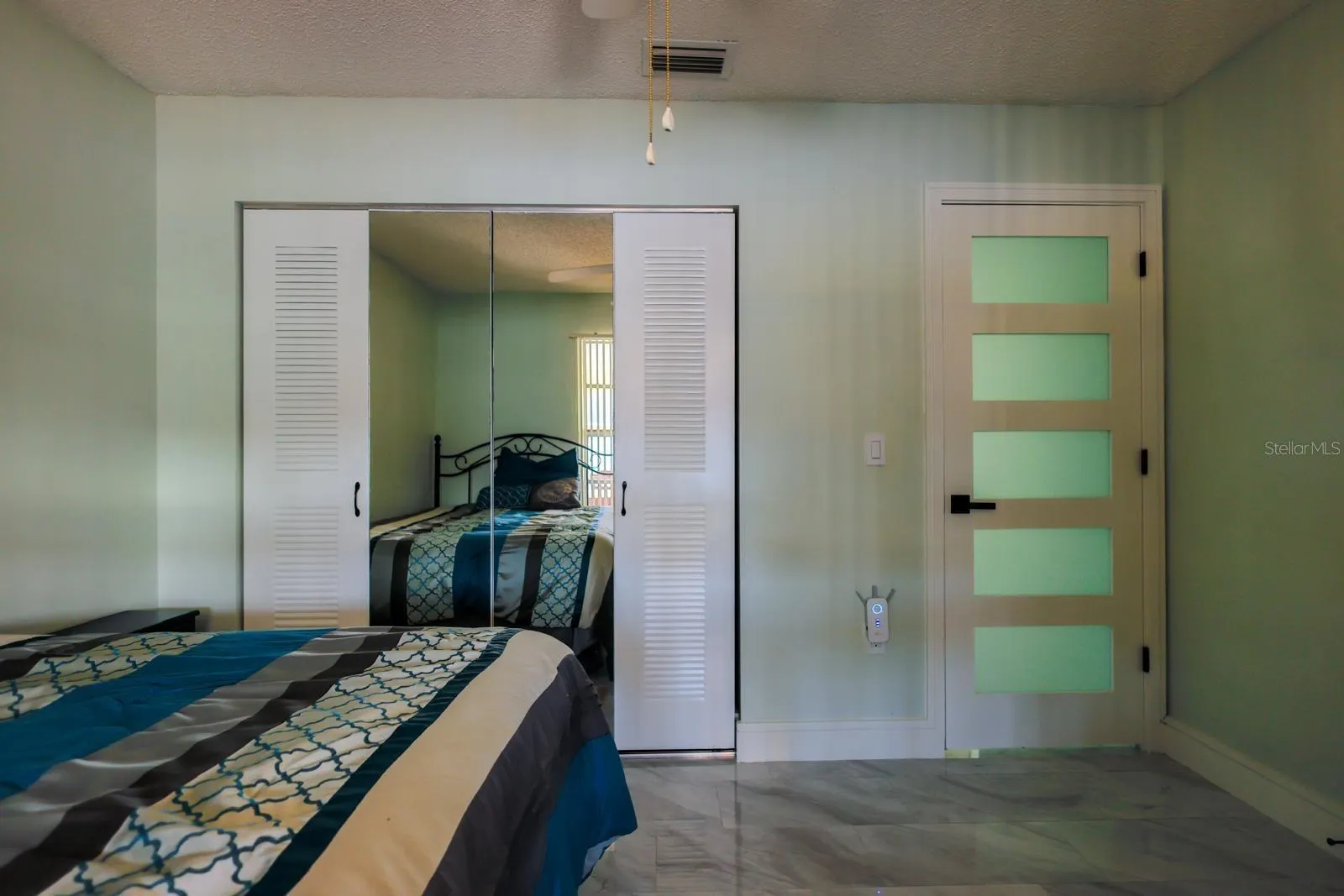 4004 HIGHLAND AVE W