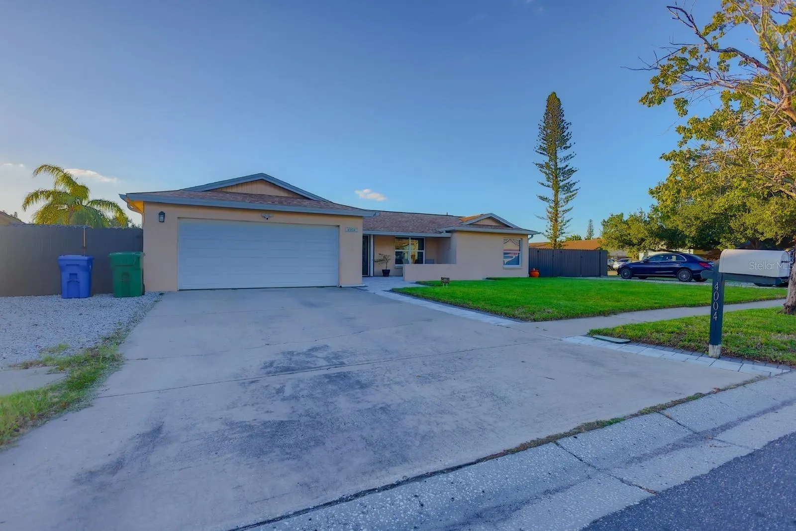 4004 HIGHLAND AVE W