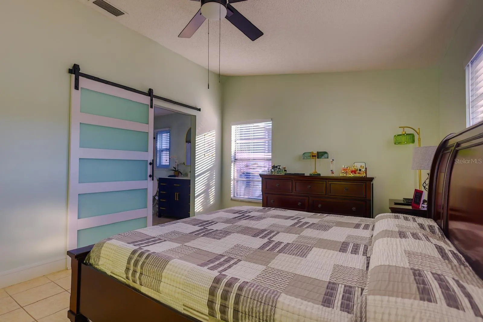 4004 HIGHLAND AVE W