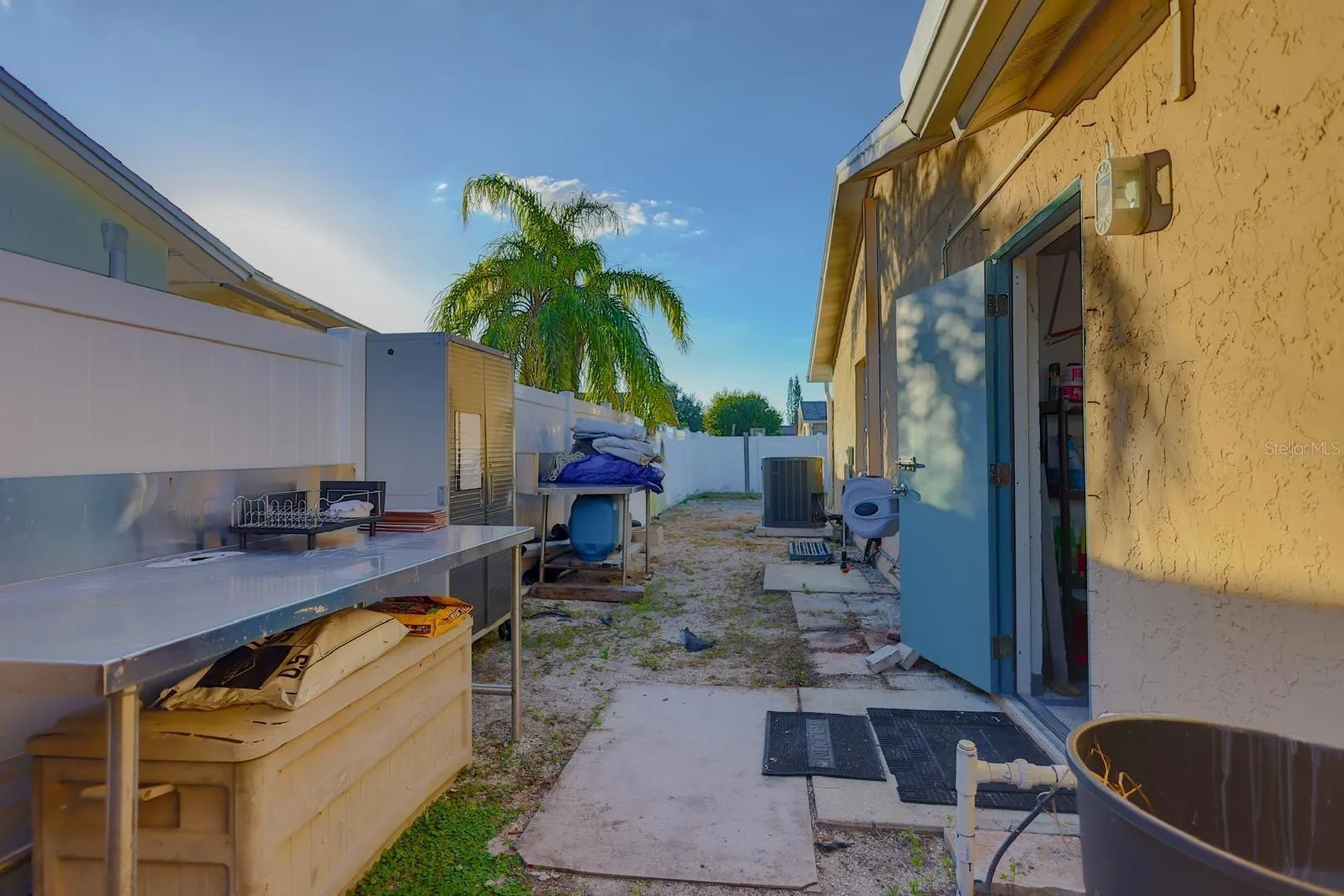 4004 HIGHLAND AVE W